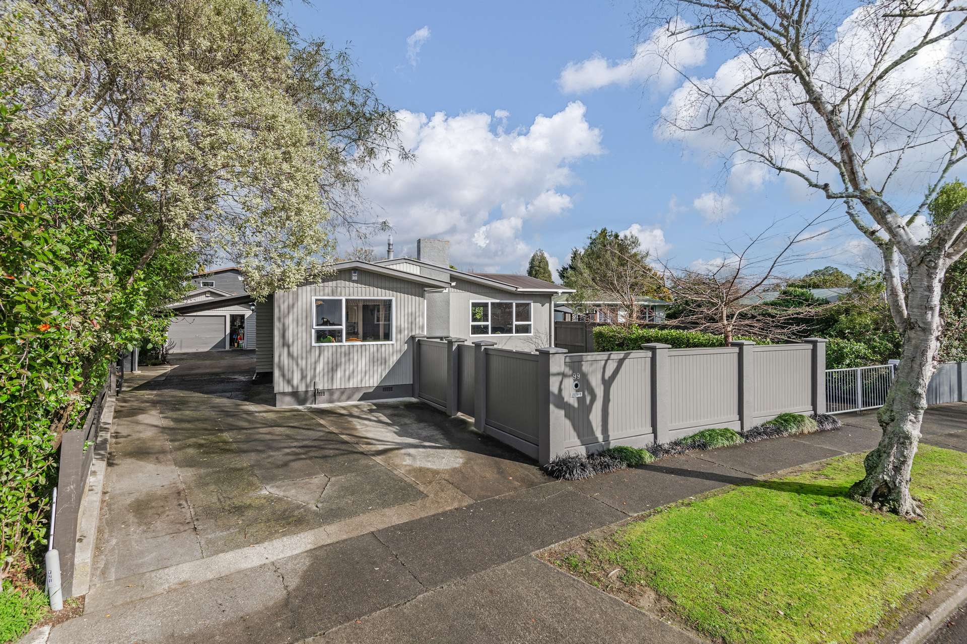 99 Ruamahanga Crescent photo 0