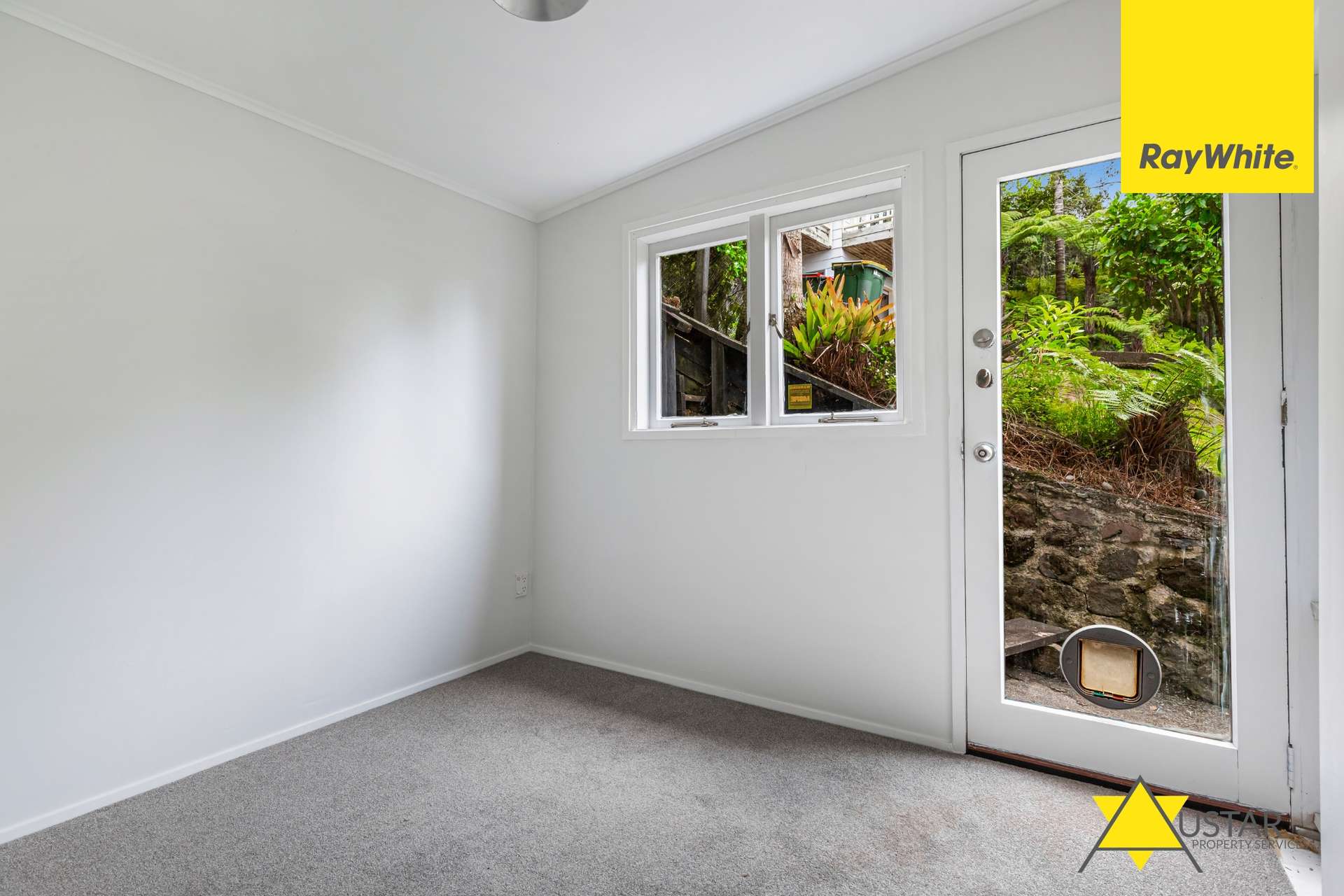 54 Takahe Road photo 8