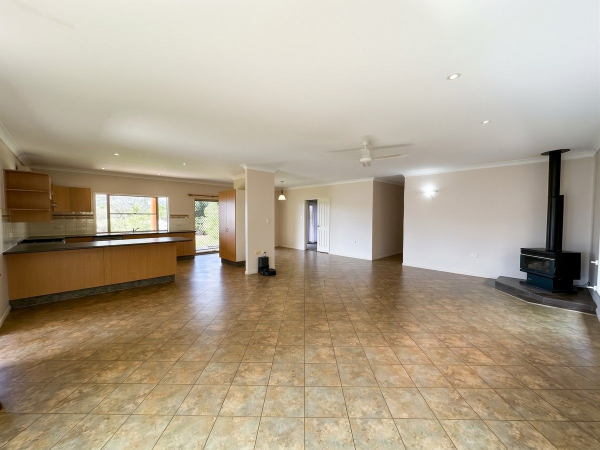 6 Lindgren Close — photo 10 of 30