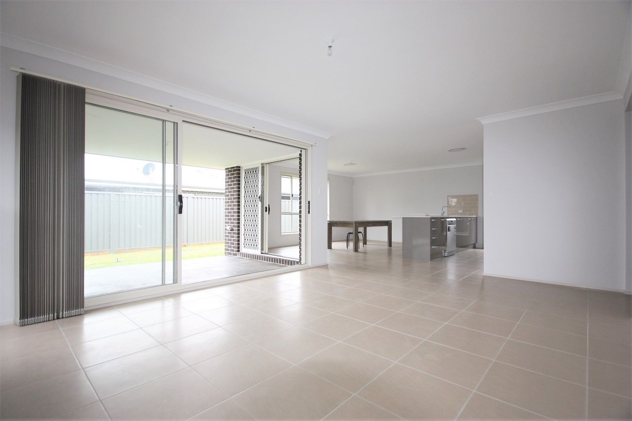 14 Garnsey Way, Oran Park, NSW 2570