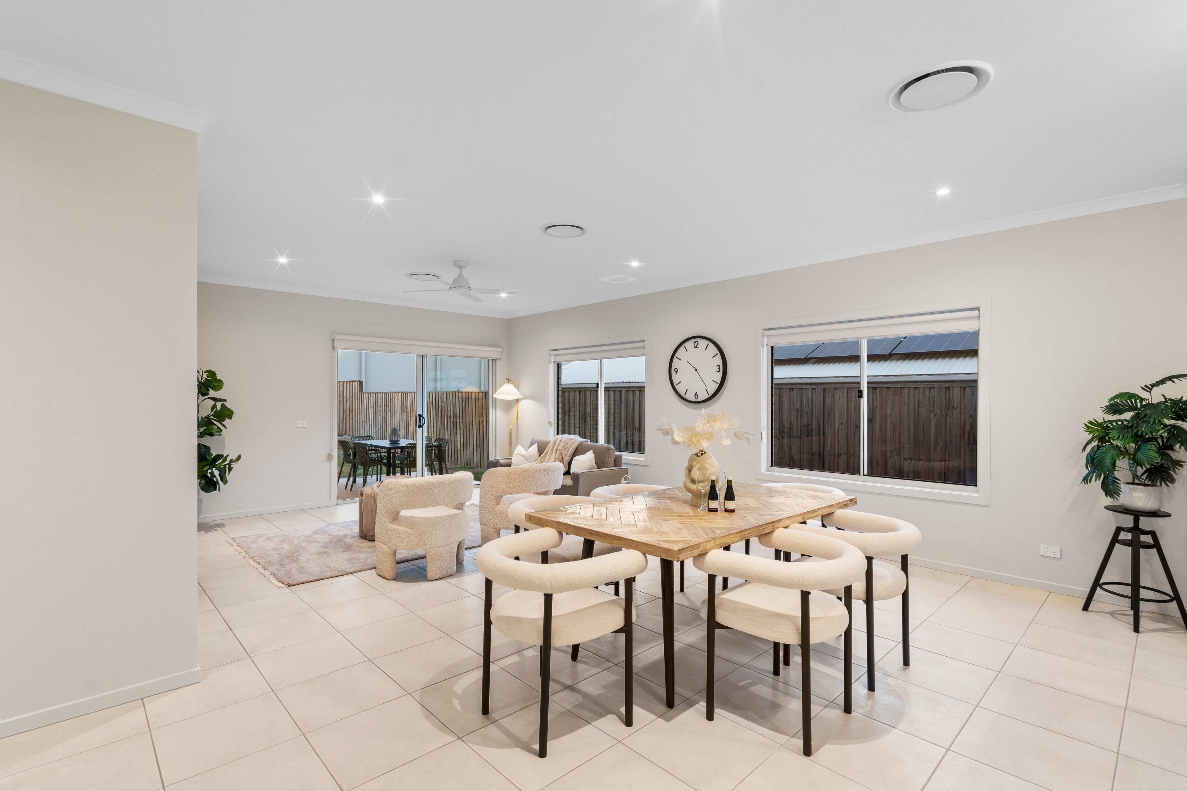 50 Carnarvon Drive — photo 6 of 18