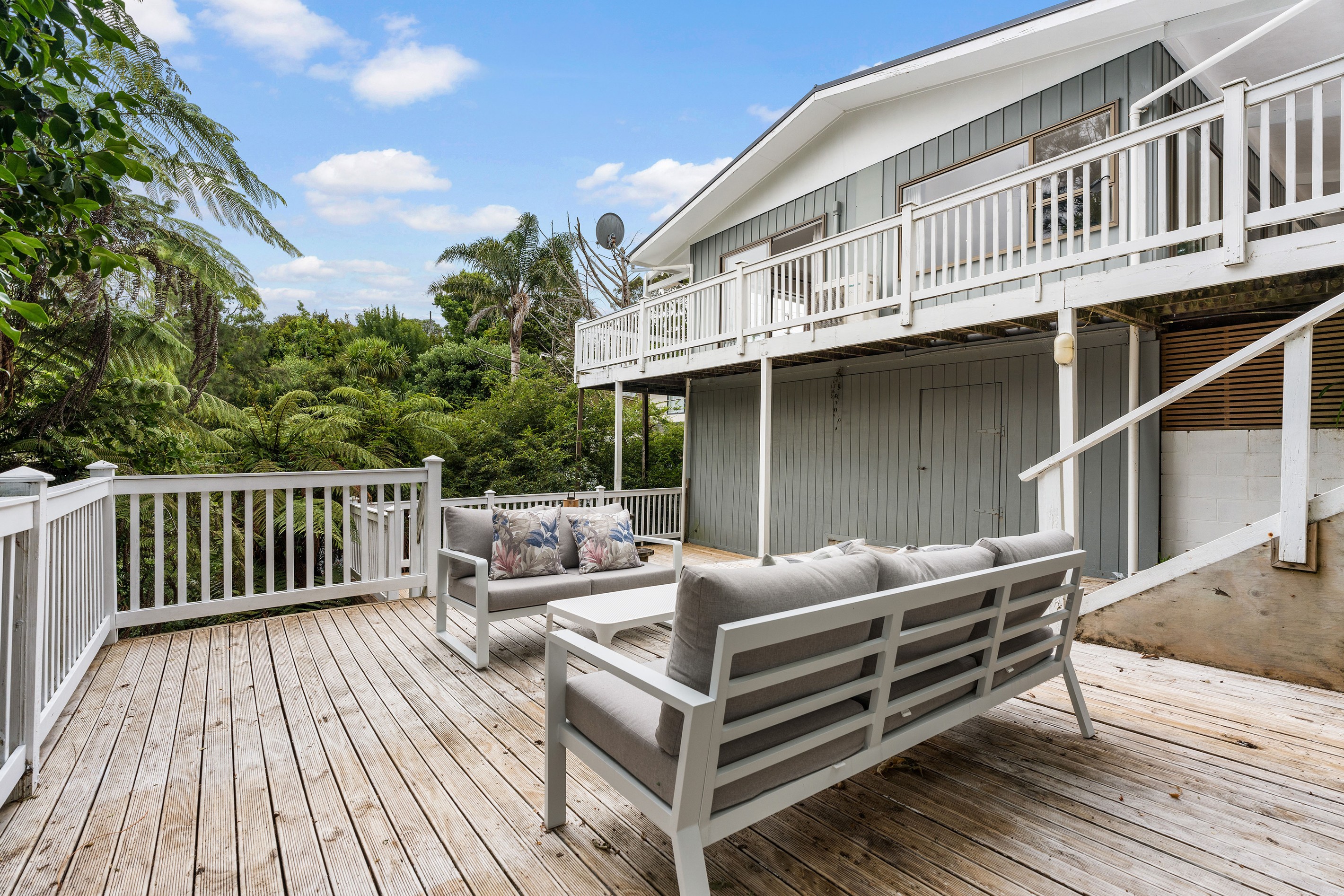 990 East Coast Road, Torbay, North Shore City