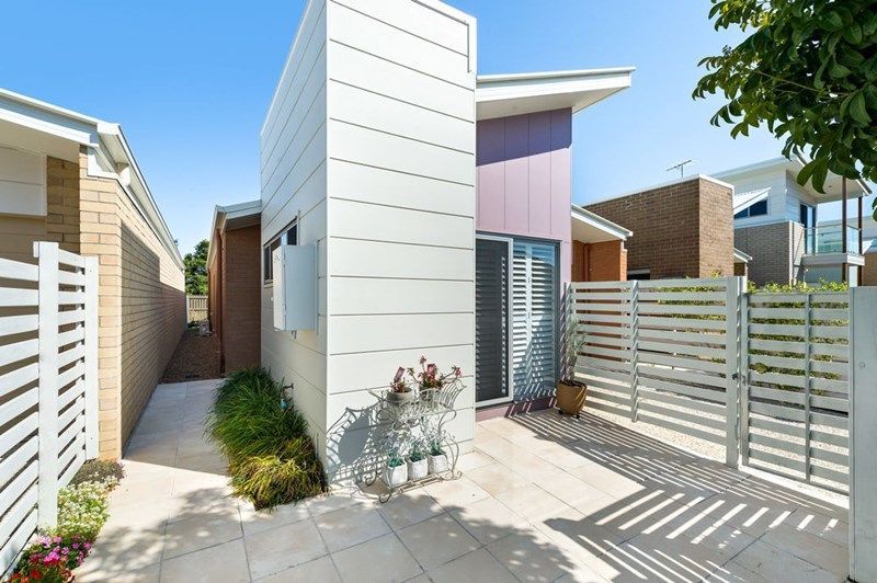 2/23 Essencia Avenue, Dakabin, QLD 4503