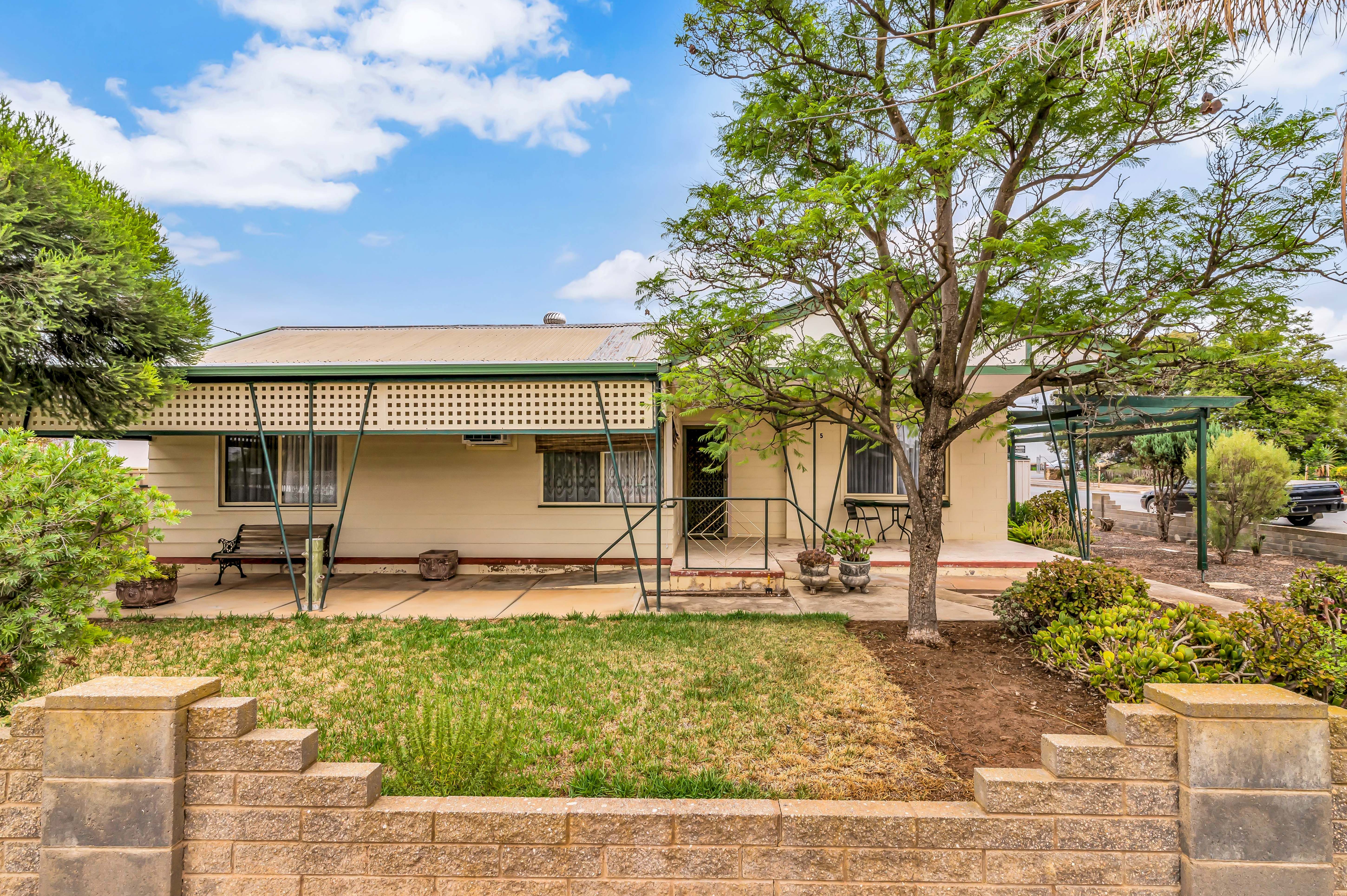 5 Rowe Crescent, Two Wells SA 5501