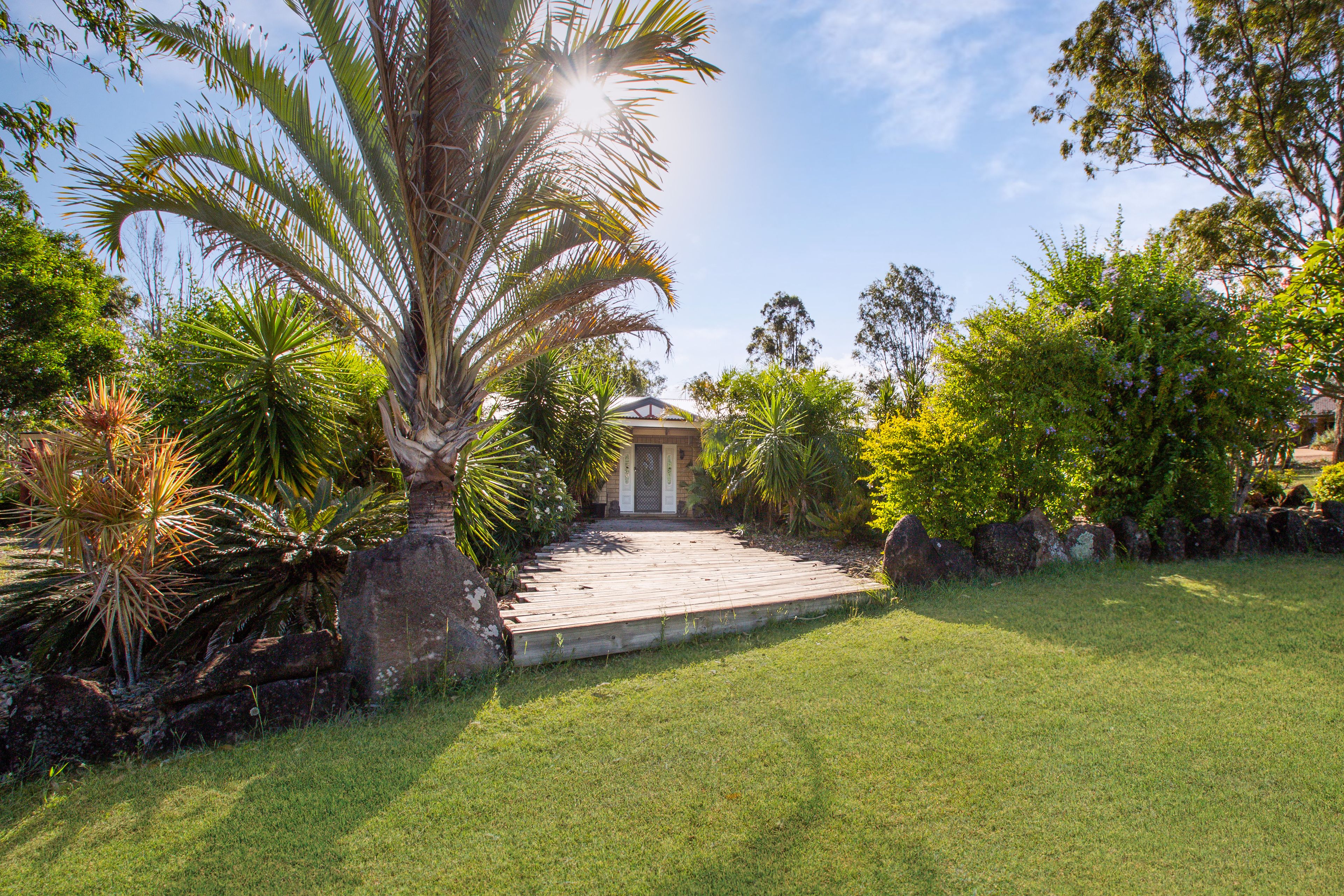 14 Baker Finch Place, Kensington Grove, QLD 4341