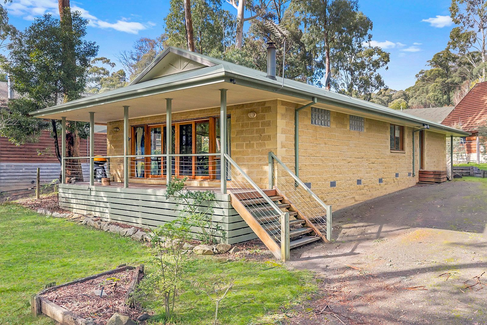 43 Warrambat Road — photo from Ray White Mansfield