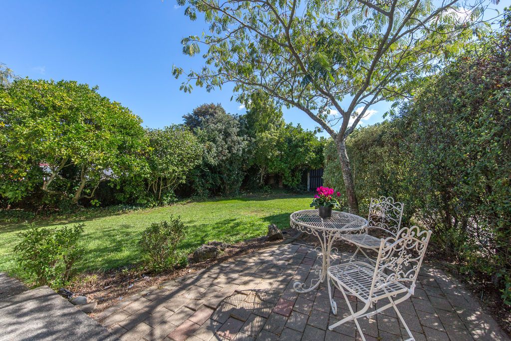 2/6 Hemsway Place, Sunnyhills, Manukau City