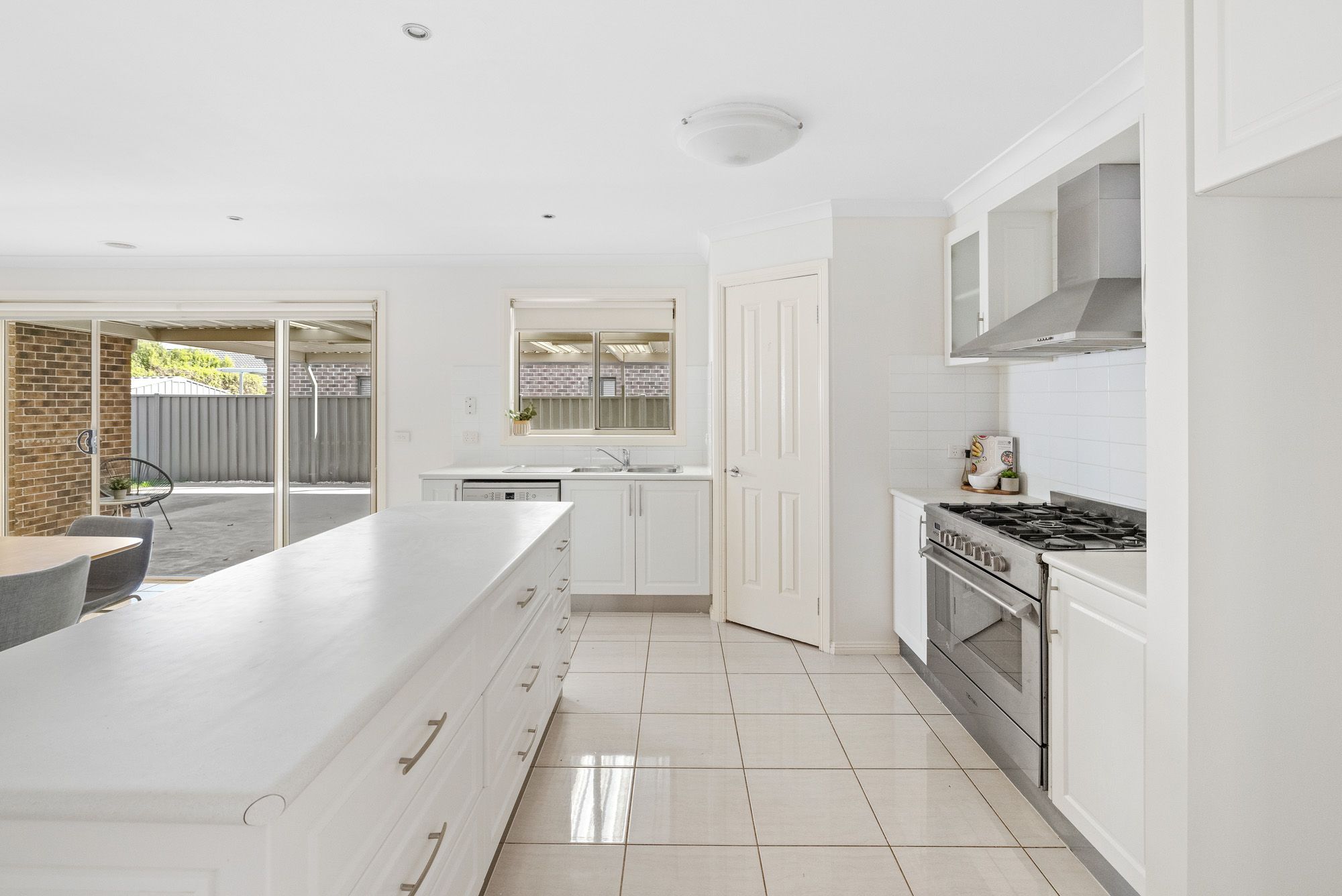 7 Wallaman Street, MANOR LAKES, VIC 3024