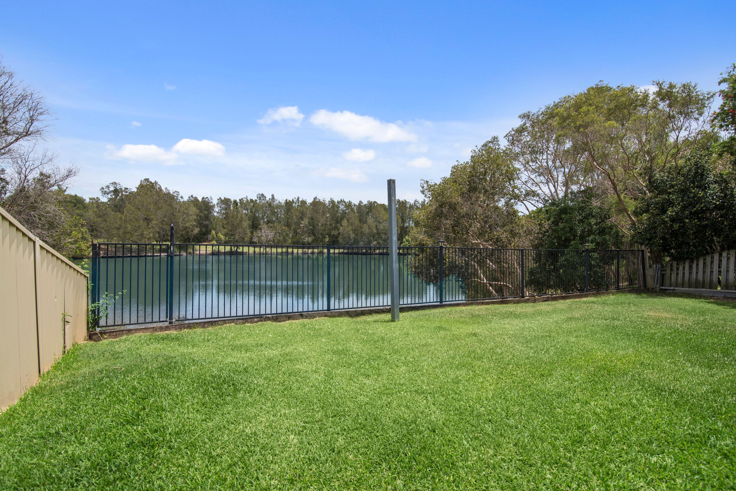 16 Baumea Court, Elanora QLD 4221