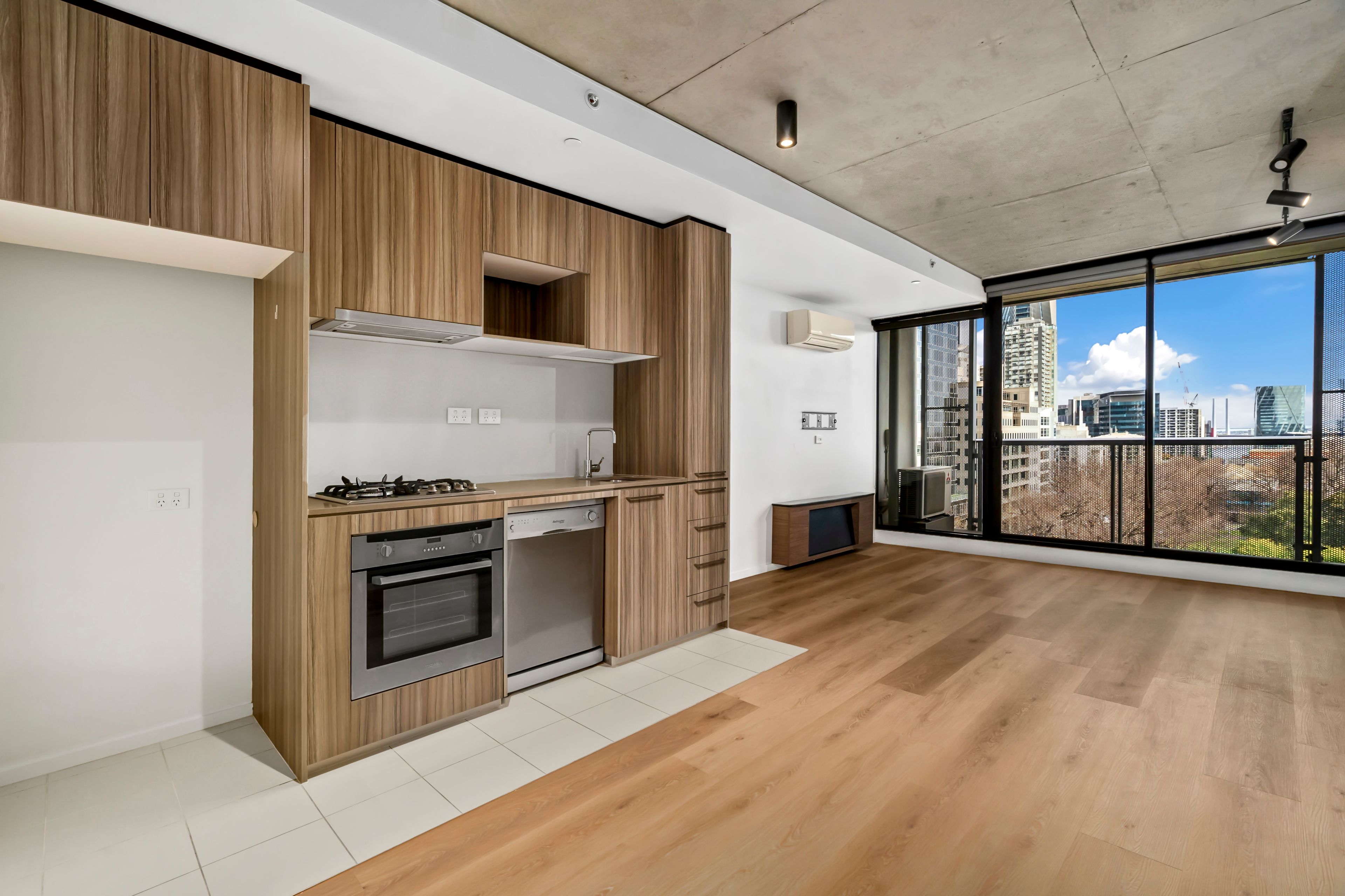 511/17 Singers Lane, Melbourne, VIC 3000