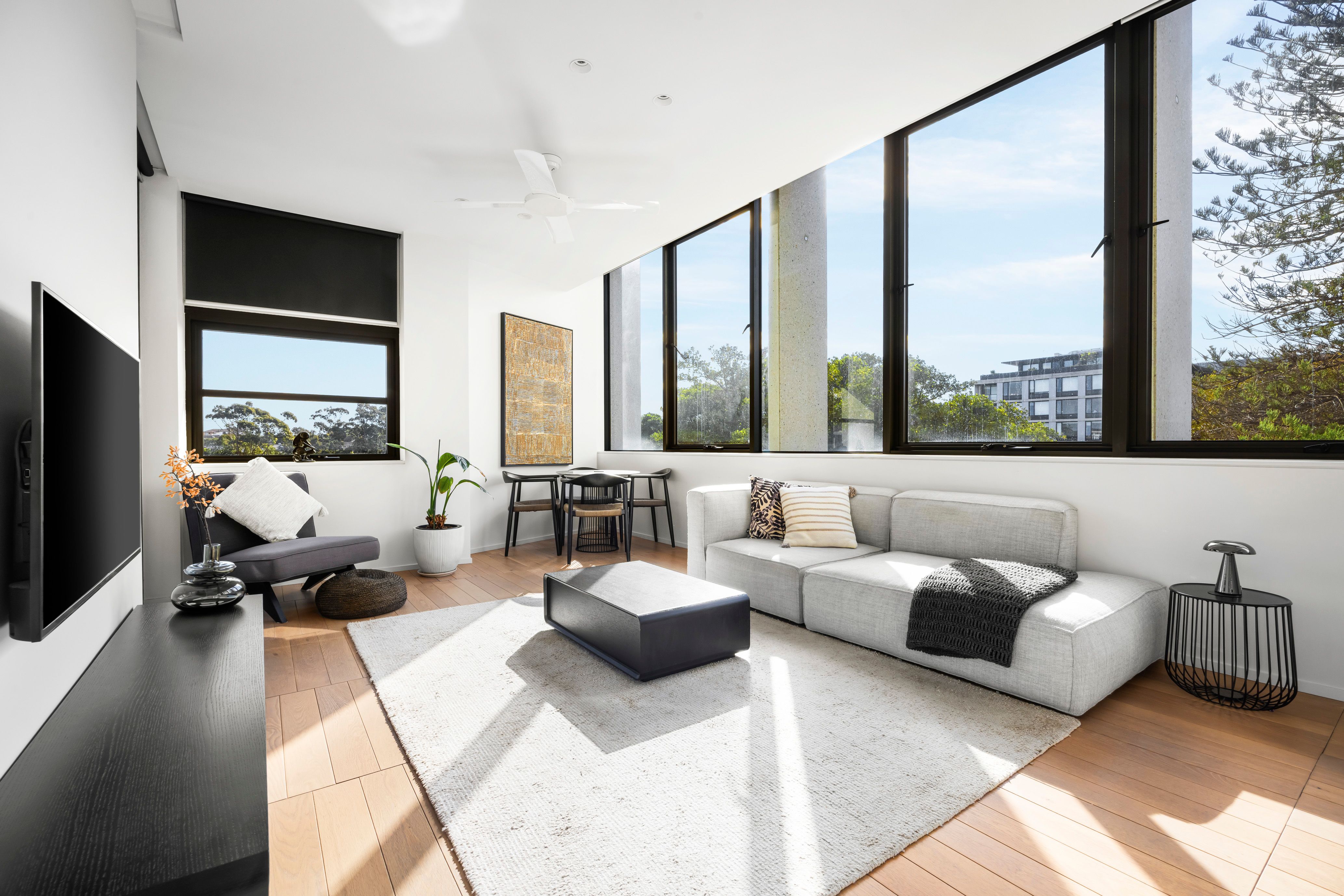 401/6 Yarraman Avenue — photo 3 of 10