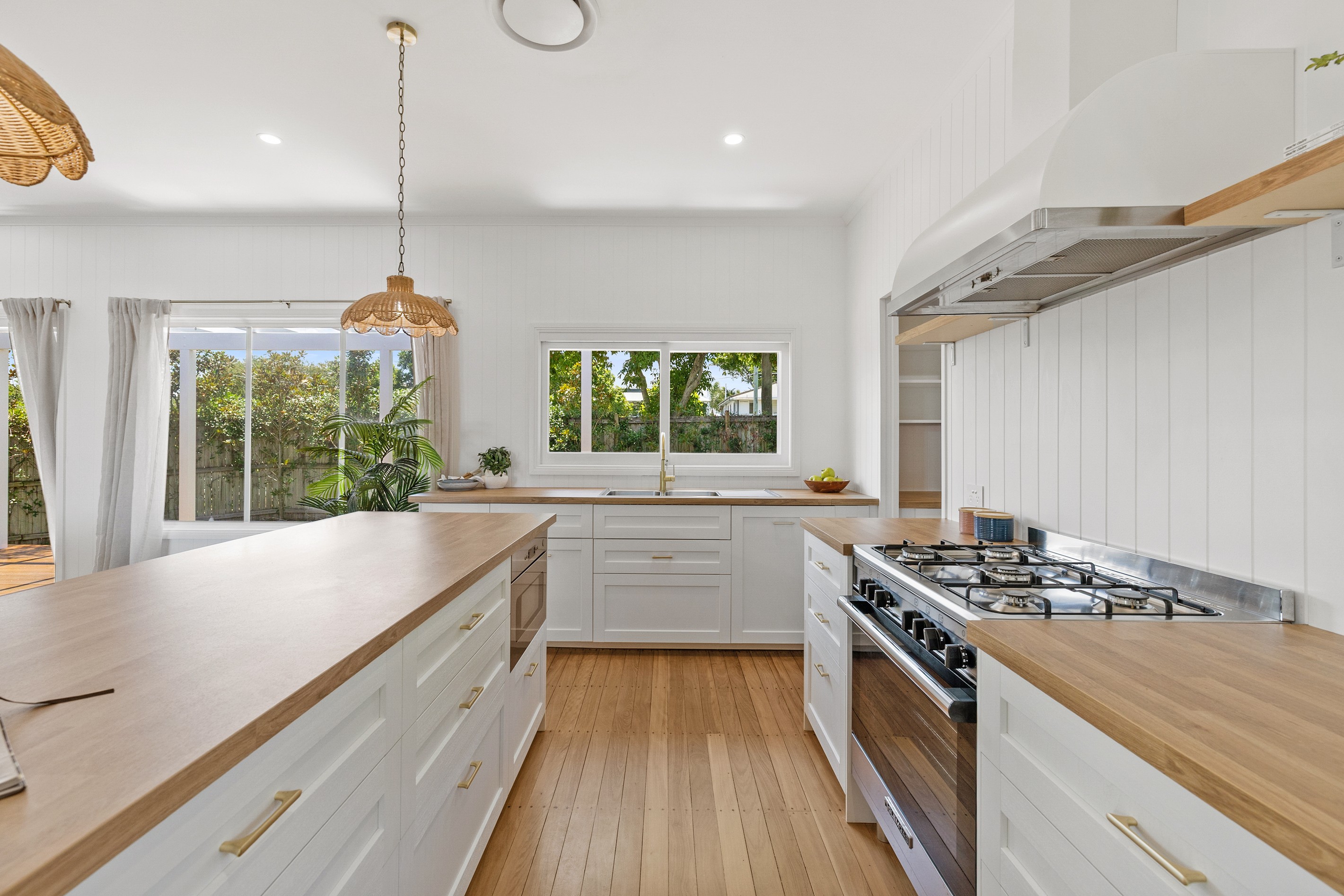 2 Flower Street, Northgate, QLD 4013