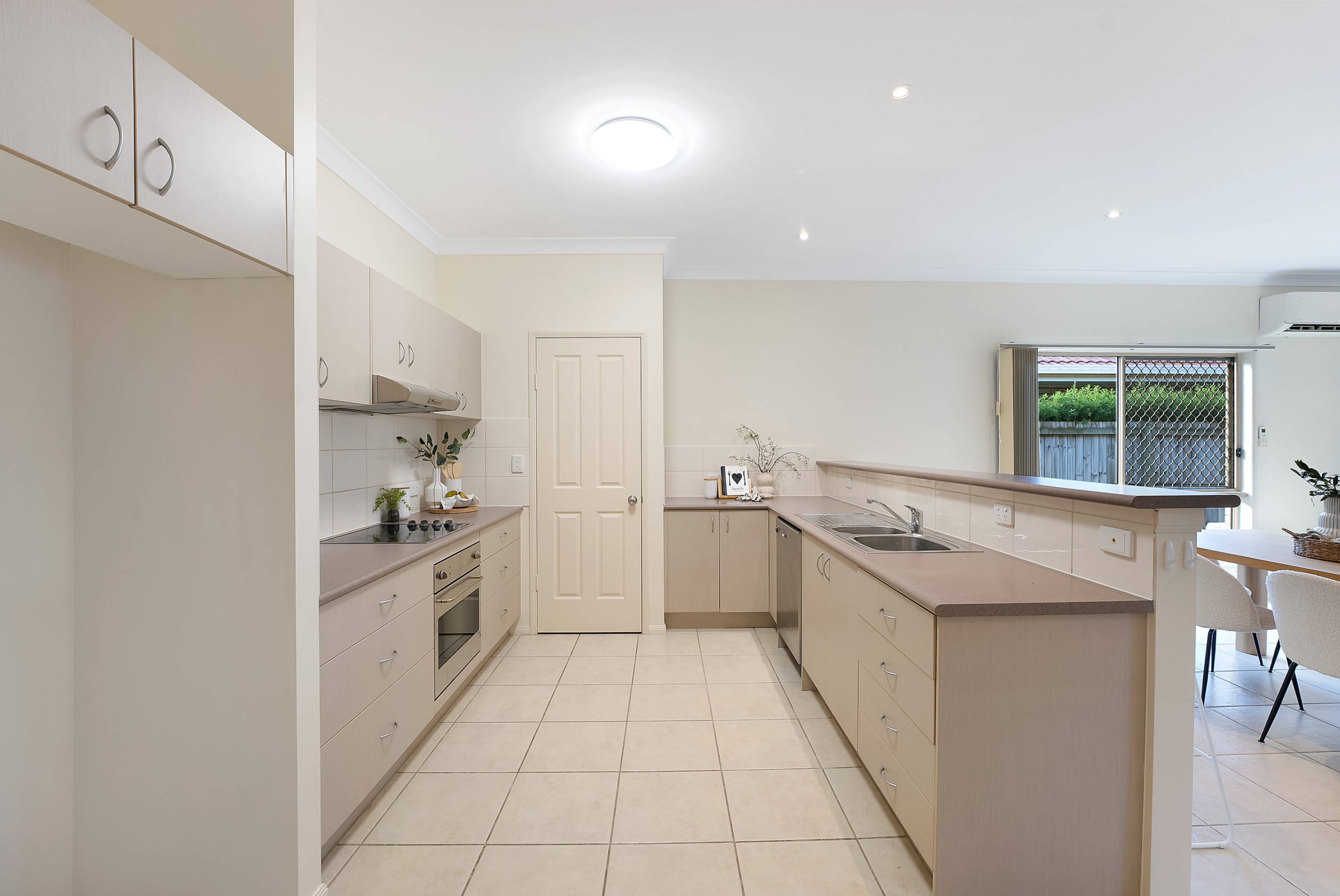 6 Dingo Street, North Lakes, QLD 4509