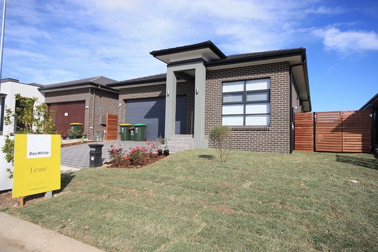 40 Loveday Street, Oran Park, NSW 2570