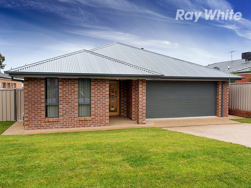 28 Chafia Place, Lavington, NSW 2641