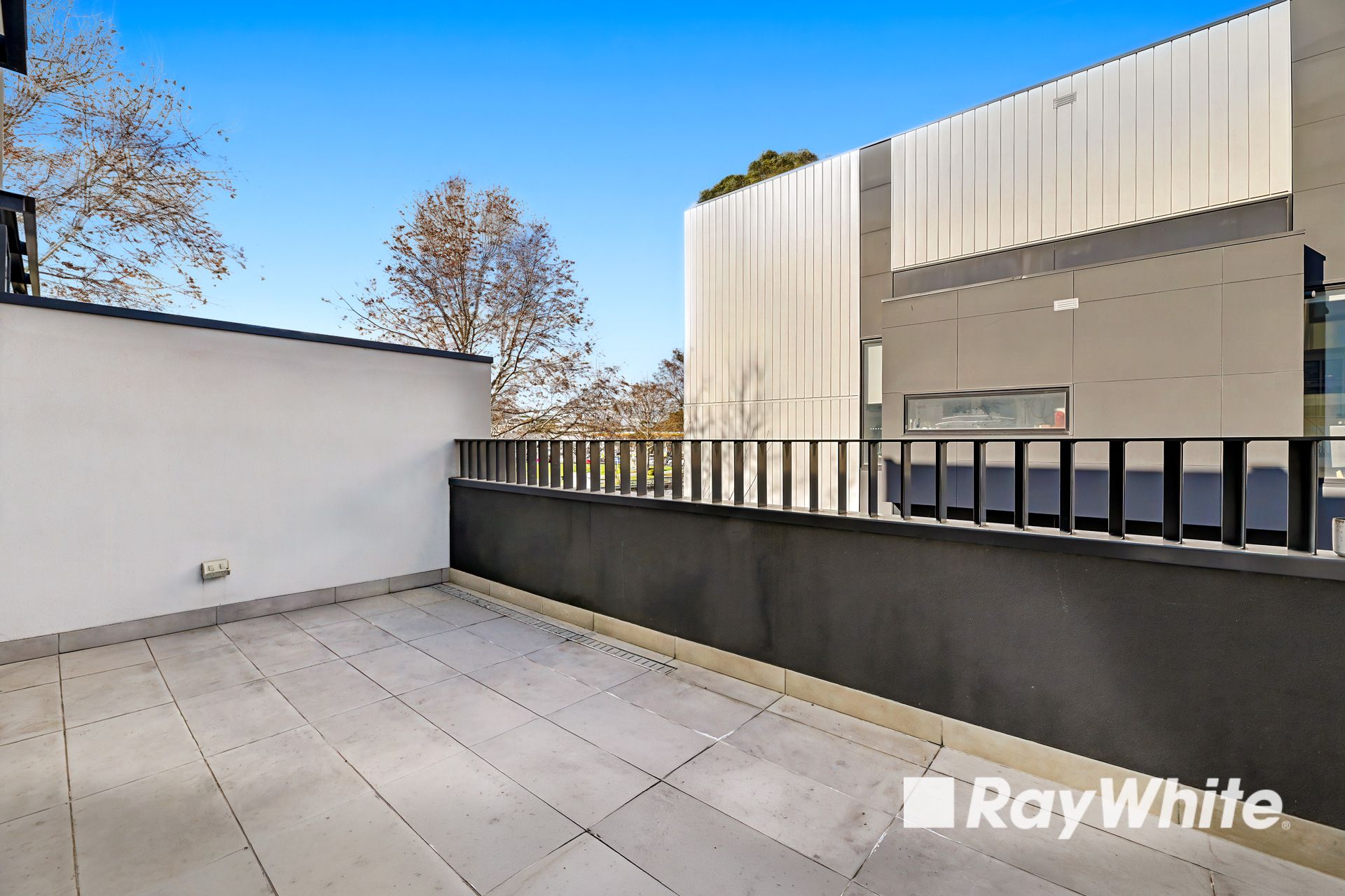 152 Keneally Street — photo 11 of 14