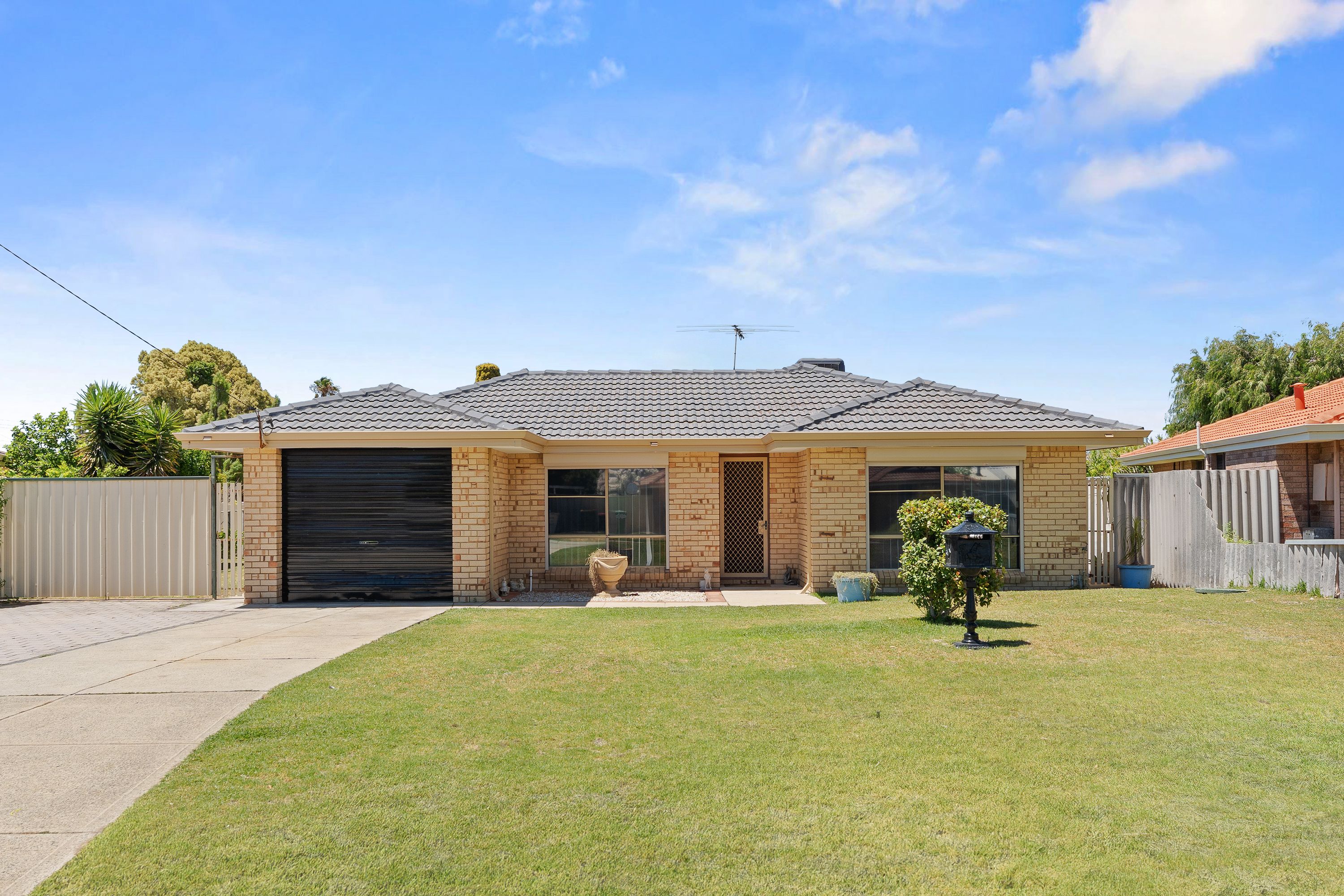 29 Lakemba Way, Waikiki WA 6169