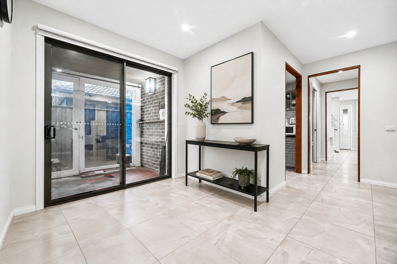 8 Gretana Street — photo 5 of 16