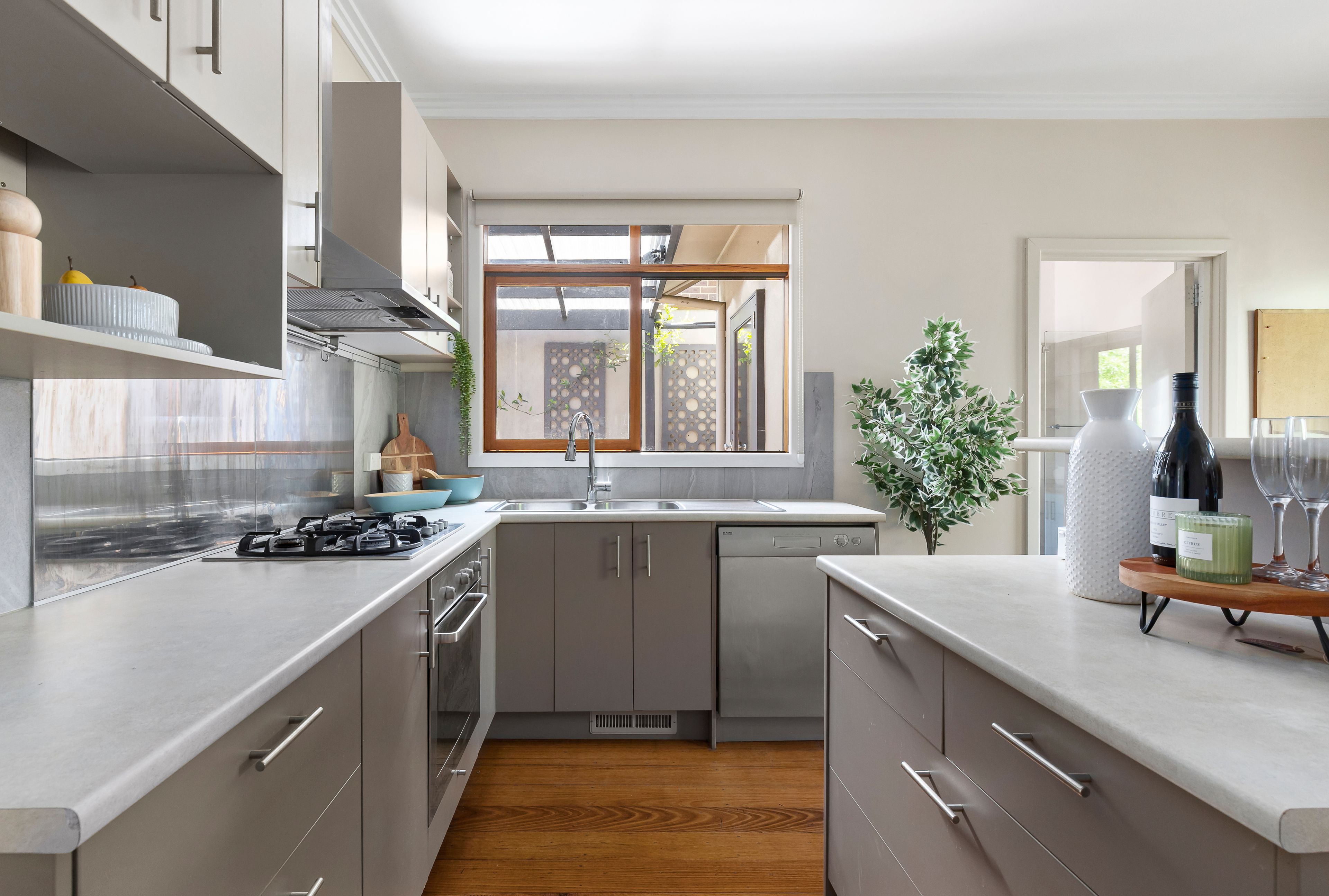 1 Lancaster Street — photo 4 of 10