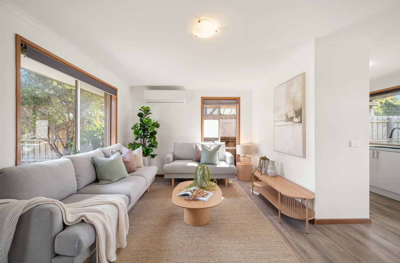 56 Hinkler Drive — photo 3 of 9