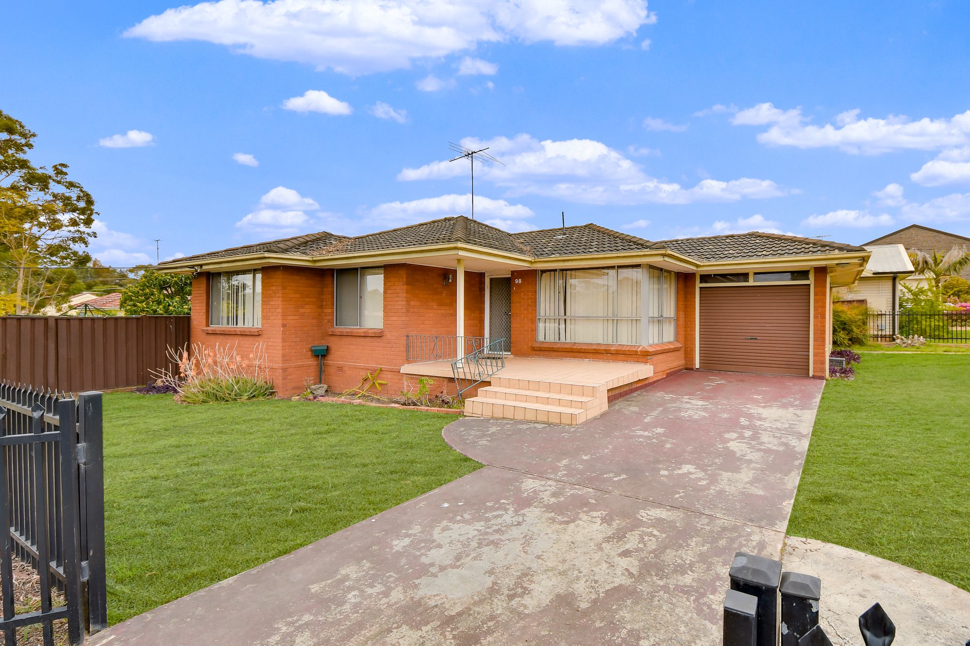 15 O'Sullivan Road