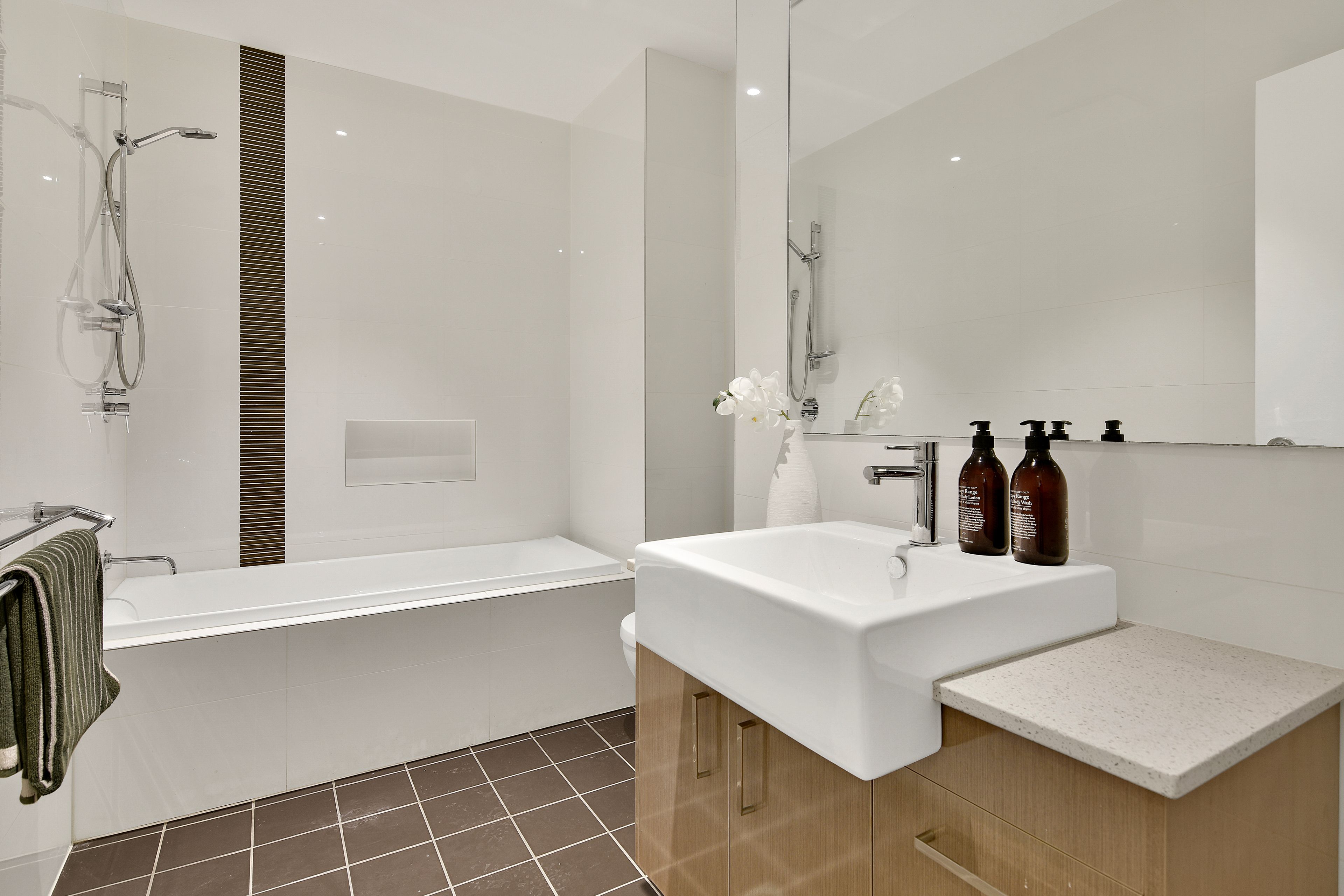 80 Alfred Street — photo 7 of 10