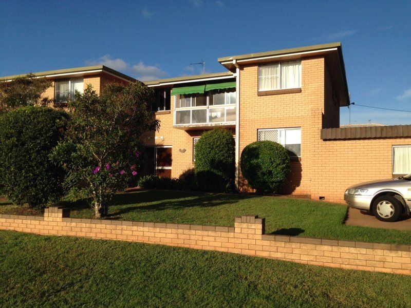 2/128 Curzon Street, Rangeville, QLD 4350