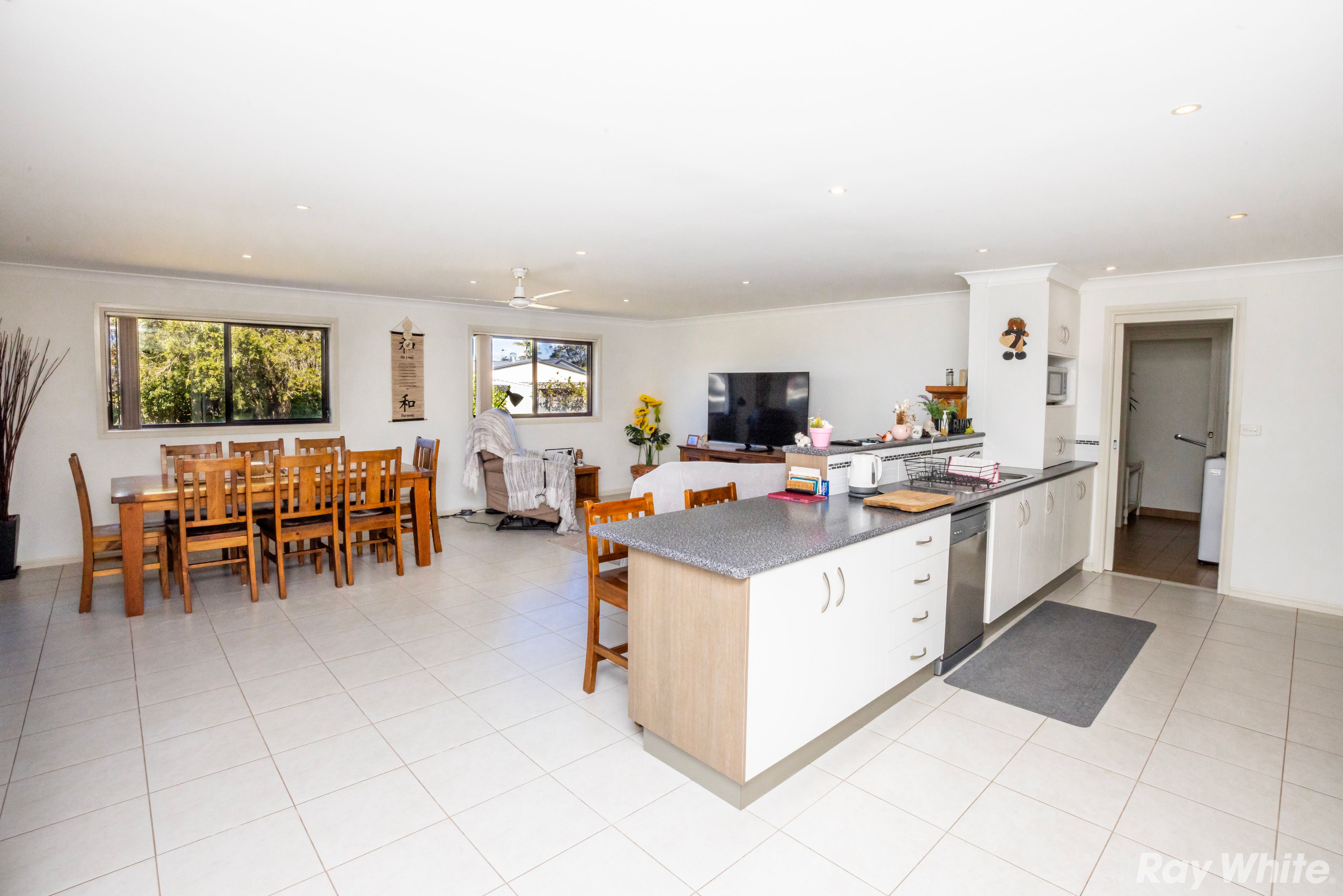 8 Rennie Crescent, Tuncurry, NSW 2428