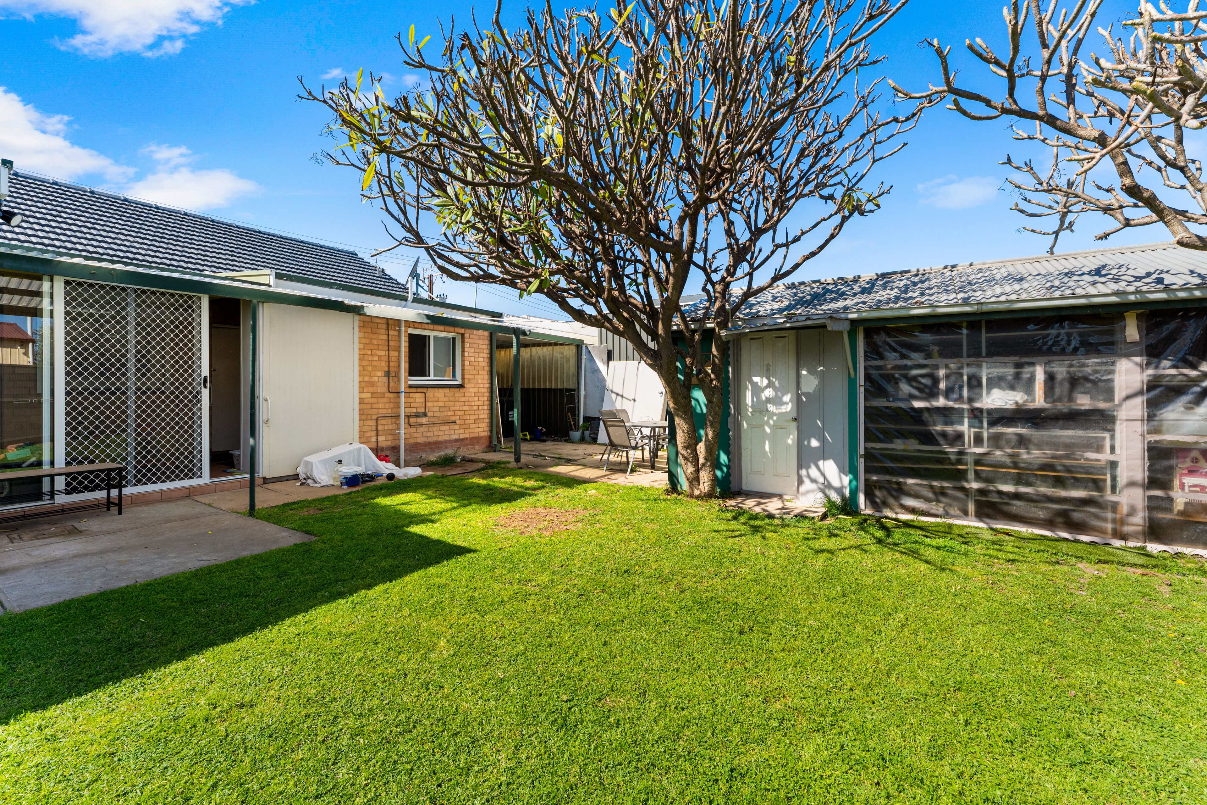 8 Hallville Street — photo 13 of 16
