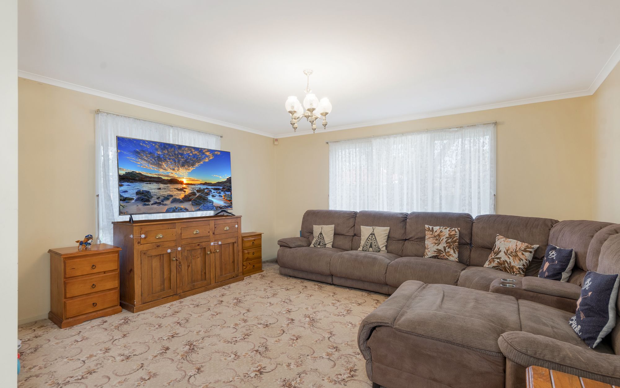 10 Richmond Crescent, Campbelltown, NSW 2560
