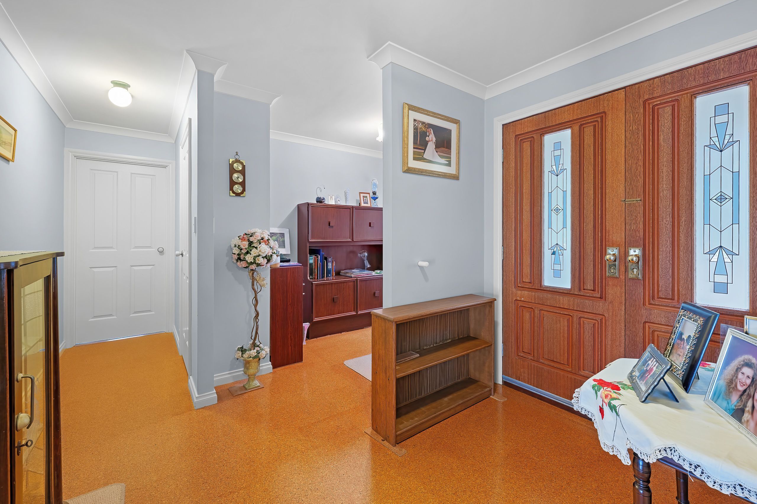 19 Bracknell Crescent — photo 4 of 30