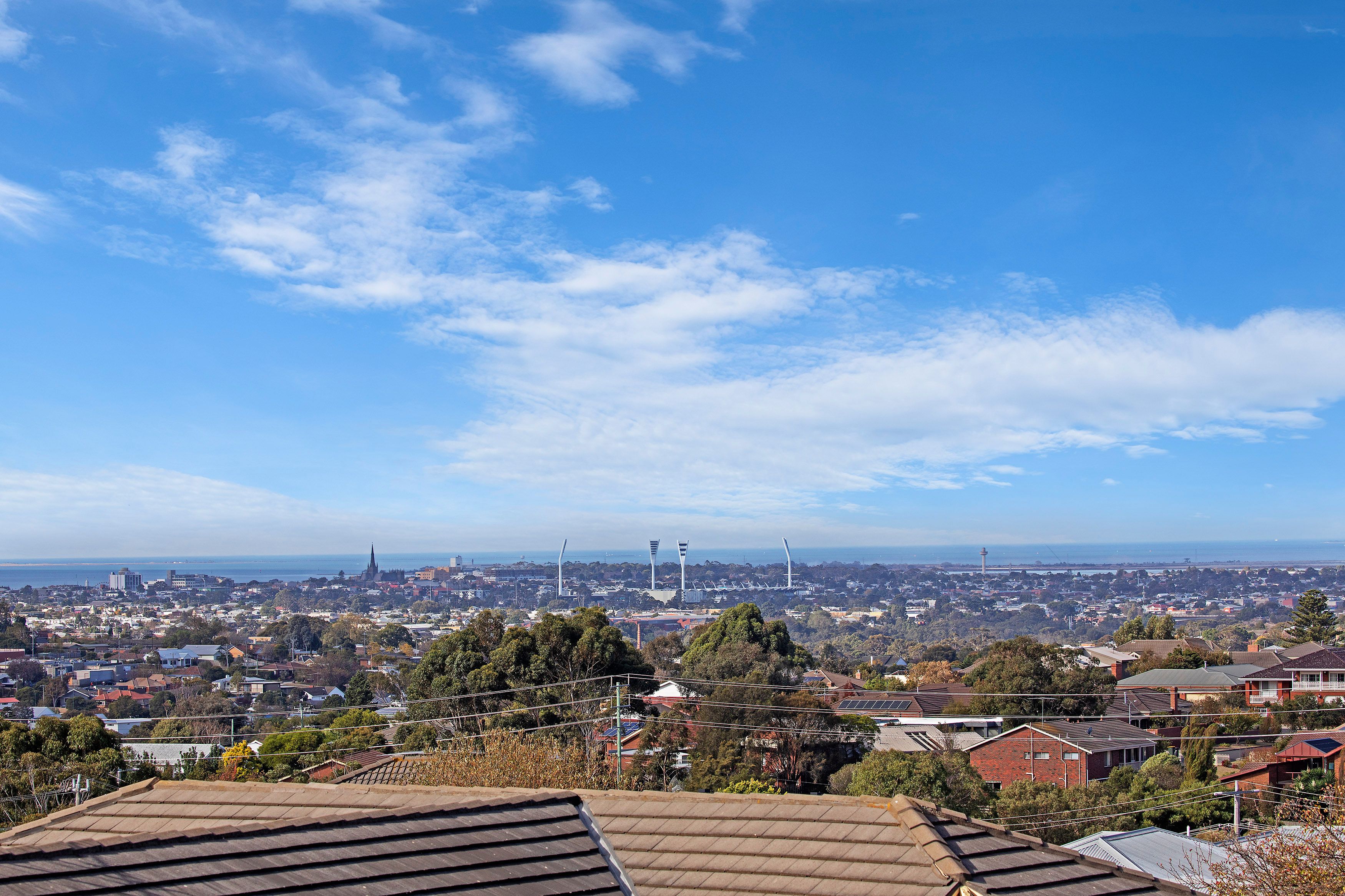 2 Canterbury Court, Wandana Heights, VIC 3216