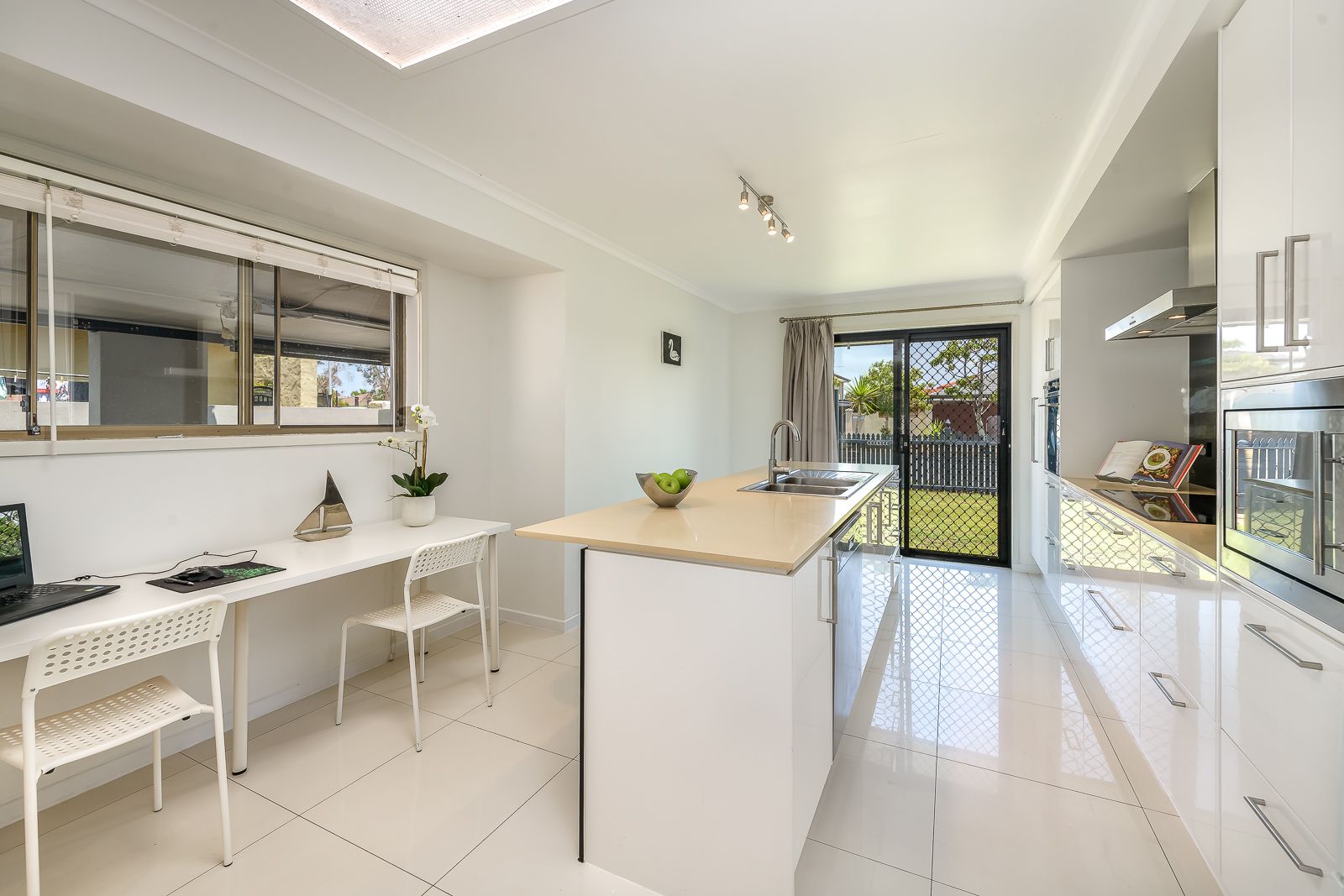 23 Matthew Flinders Drive, Hollywell, QLD 4216