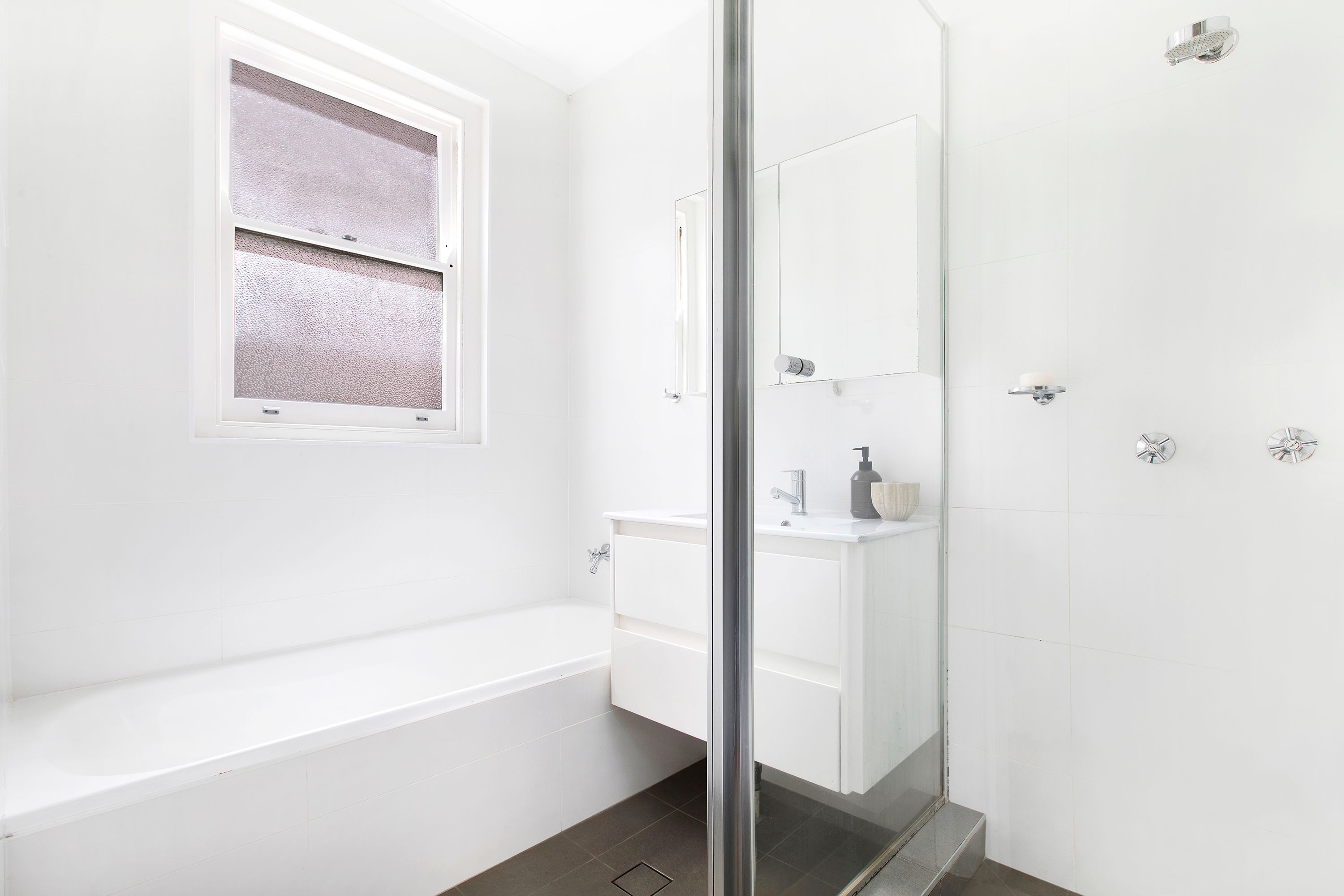 37 Hendy Avenue — photo 9 of 10