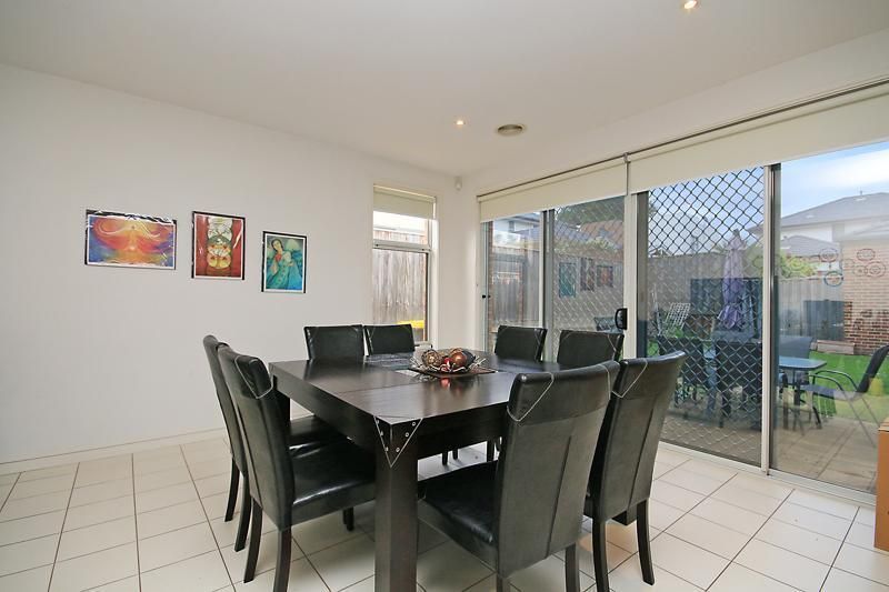 13 Tottenham Grove, Mulgrave, VIC 3170
