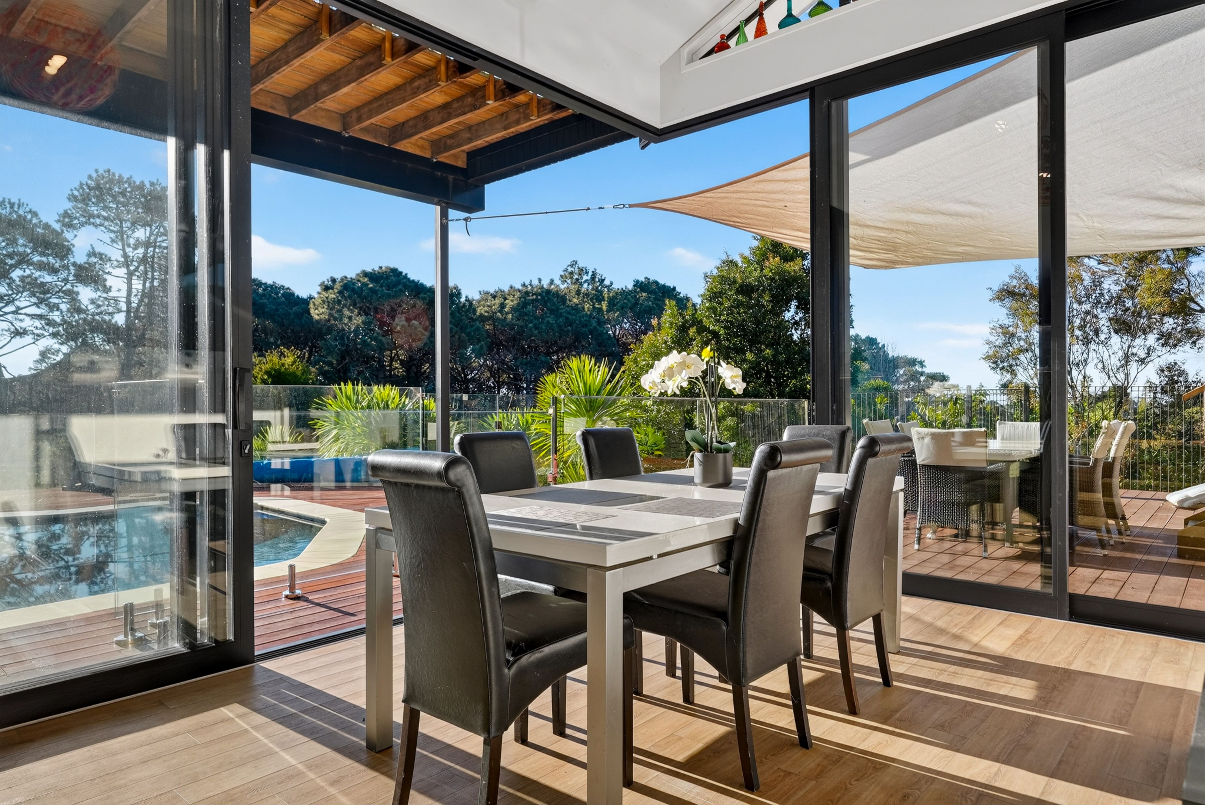 8 Aberdeen Road, Campbells Bay, North Shore City