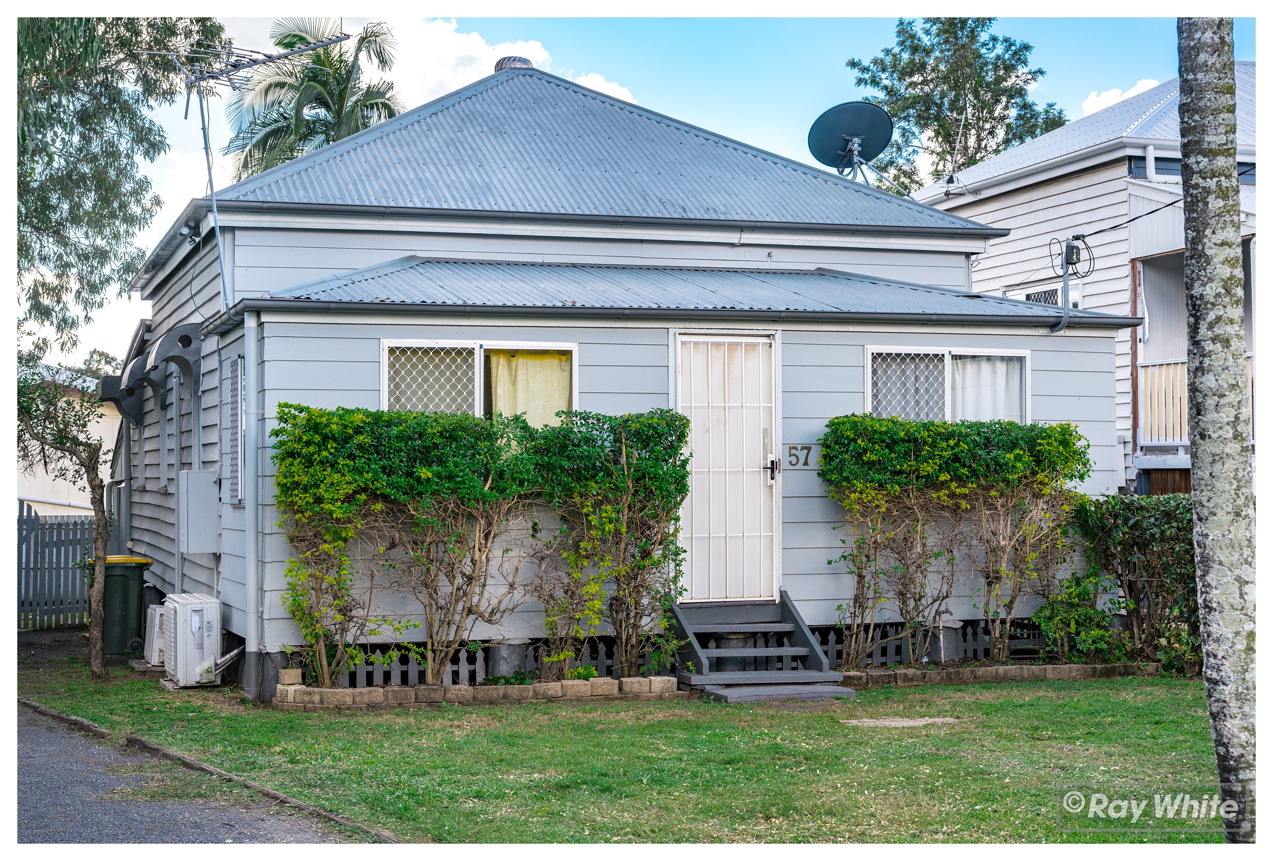 57 Lakes Creek Road, Berserker, QLD 4701