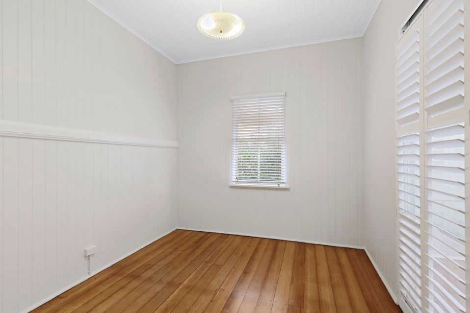 93 Junction Road — photo 10 of 20