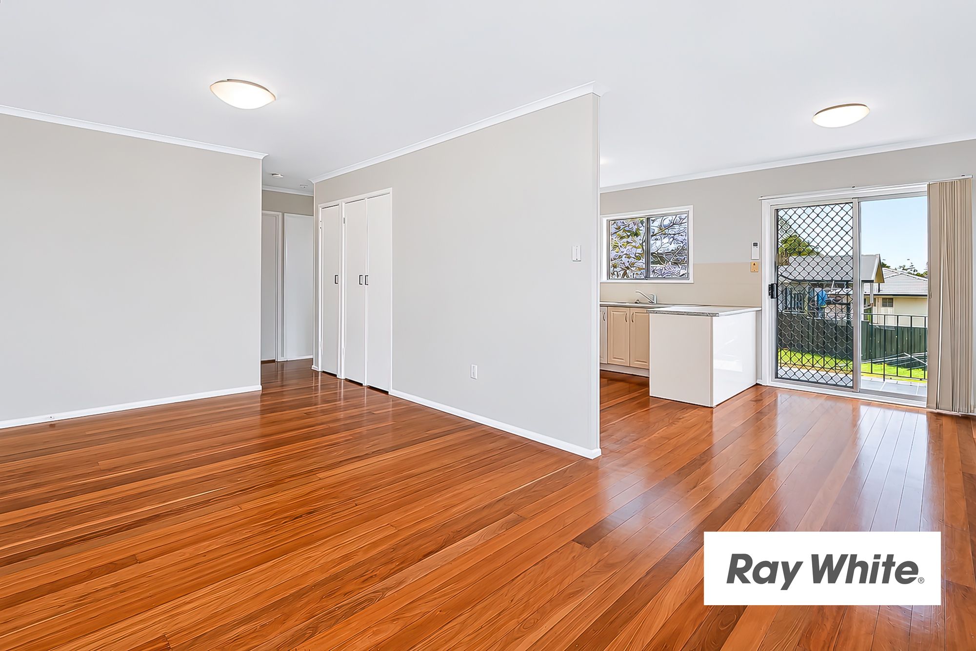 14 Pandeen Road — photo 3 of 13