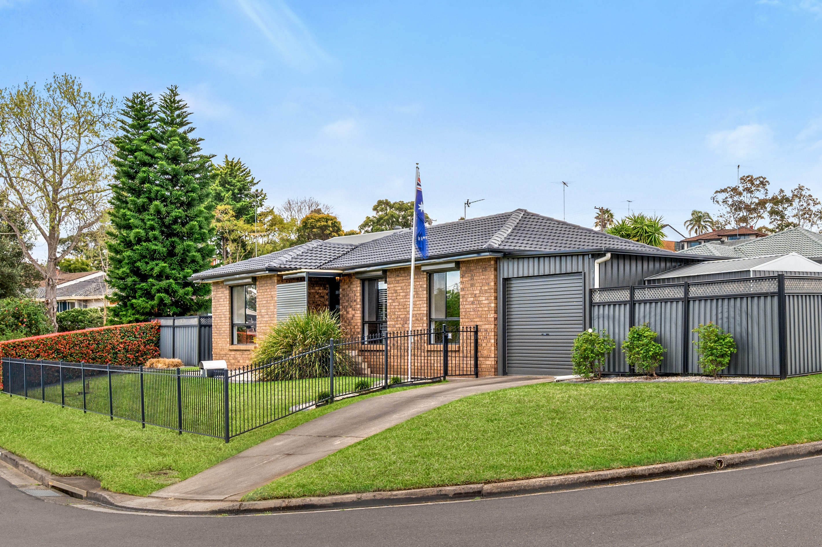 1 Bourke Place, Camden South, NSW 2570