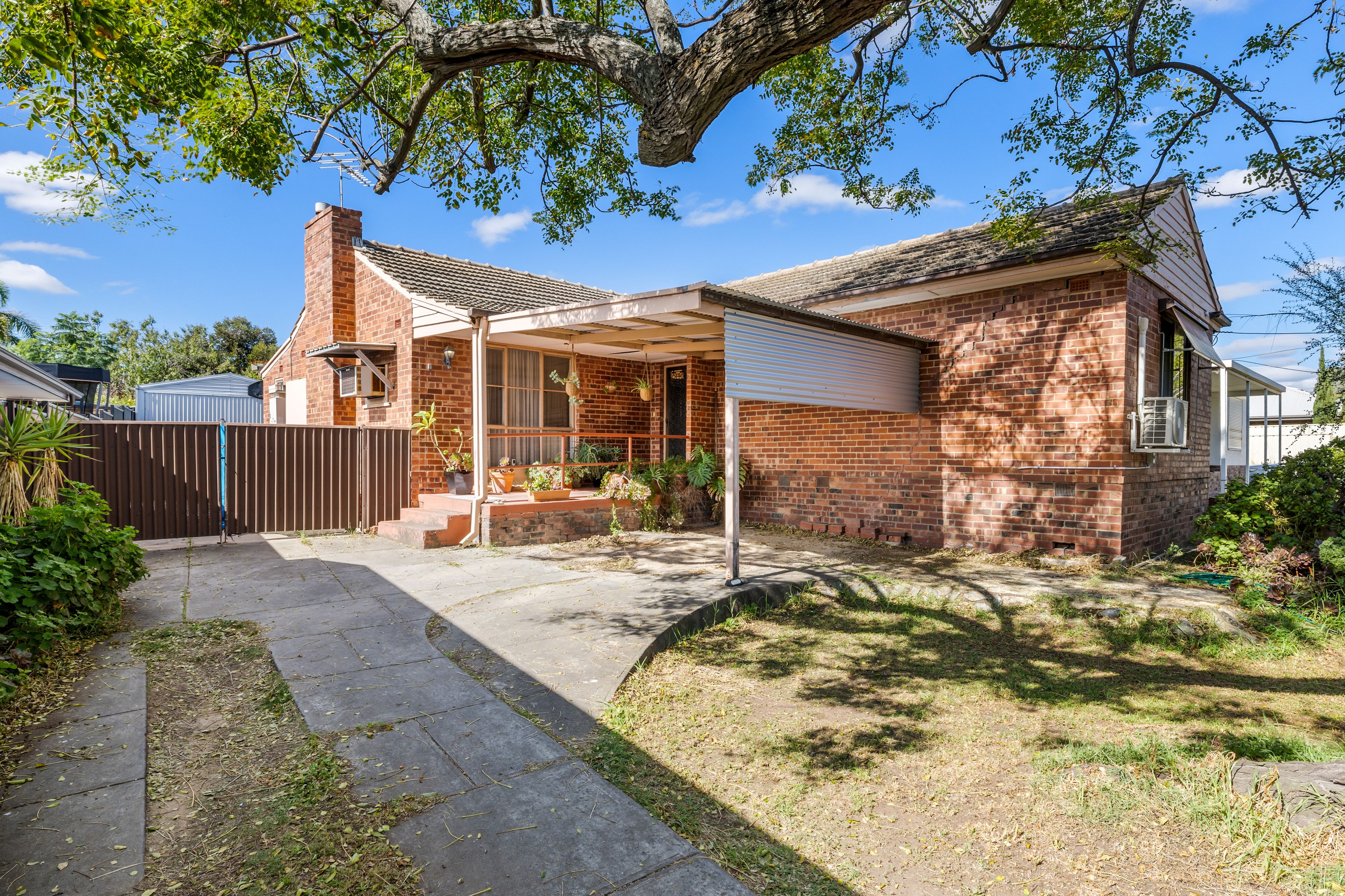 28 Radford Avenue, Clearview SA 5085