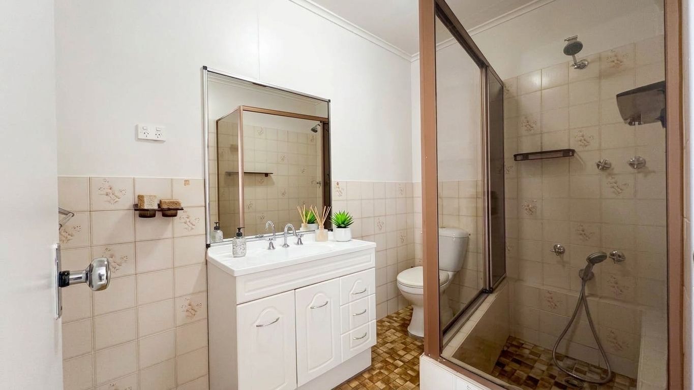 14 Hargrave Street — photo 8 of 10