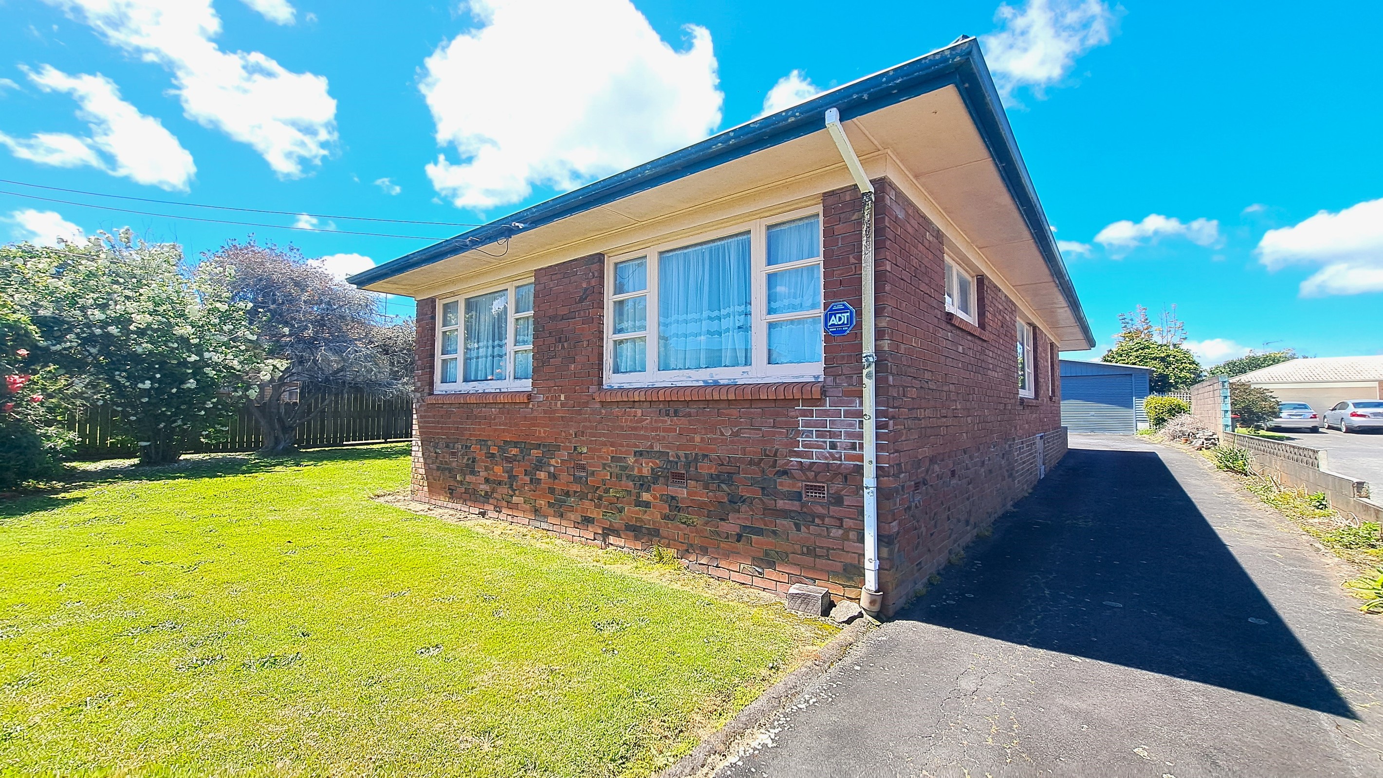 2 Sunburst Street, Papakura, Papakura