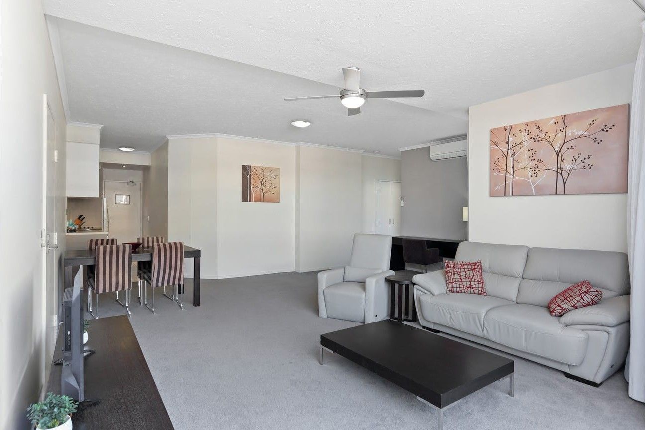 309/532-544 Ruthven Street — photo 3 of 17