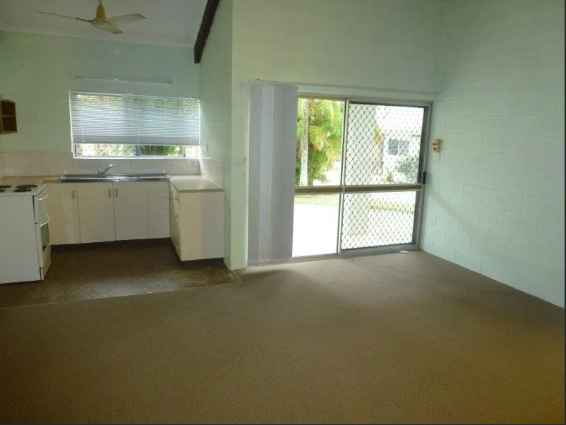 1/6 Crathern Close — photo 3 of 5