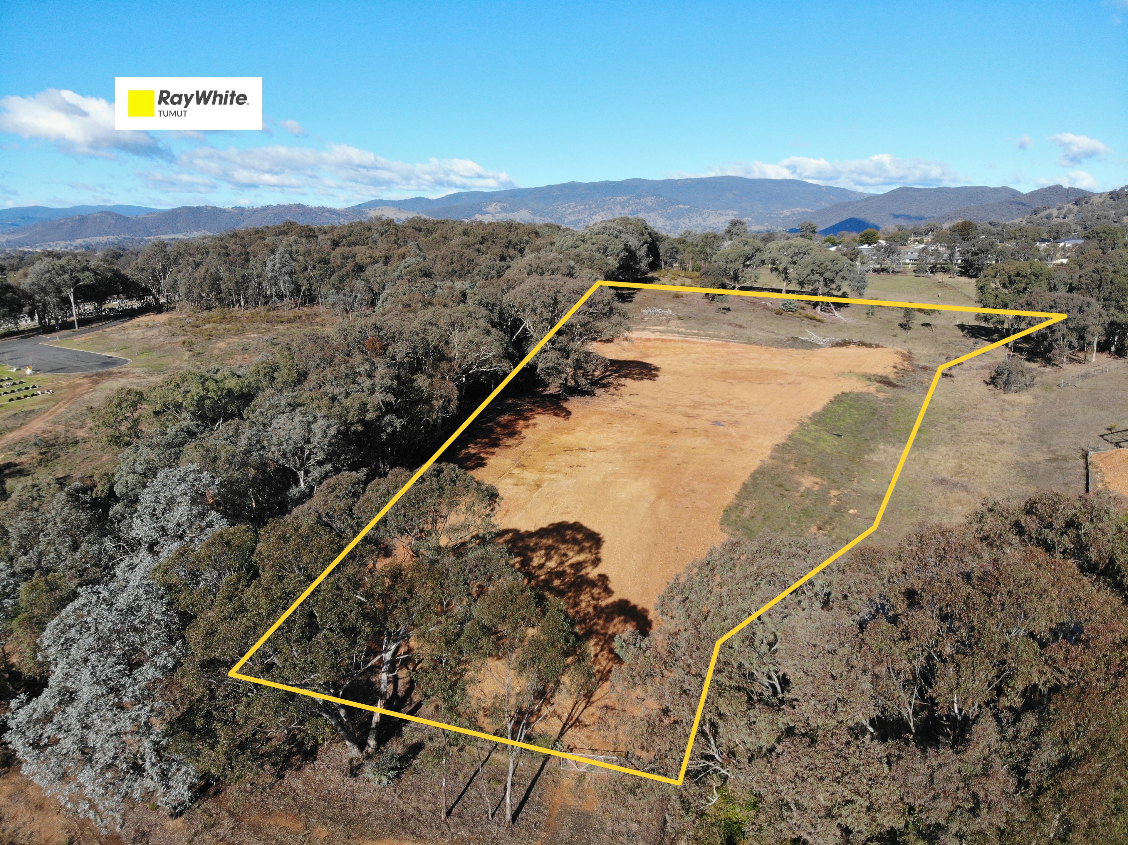 36 Quandong Avenue, Tumut NSW 2720