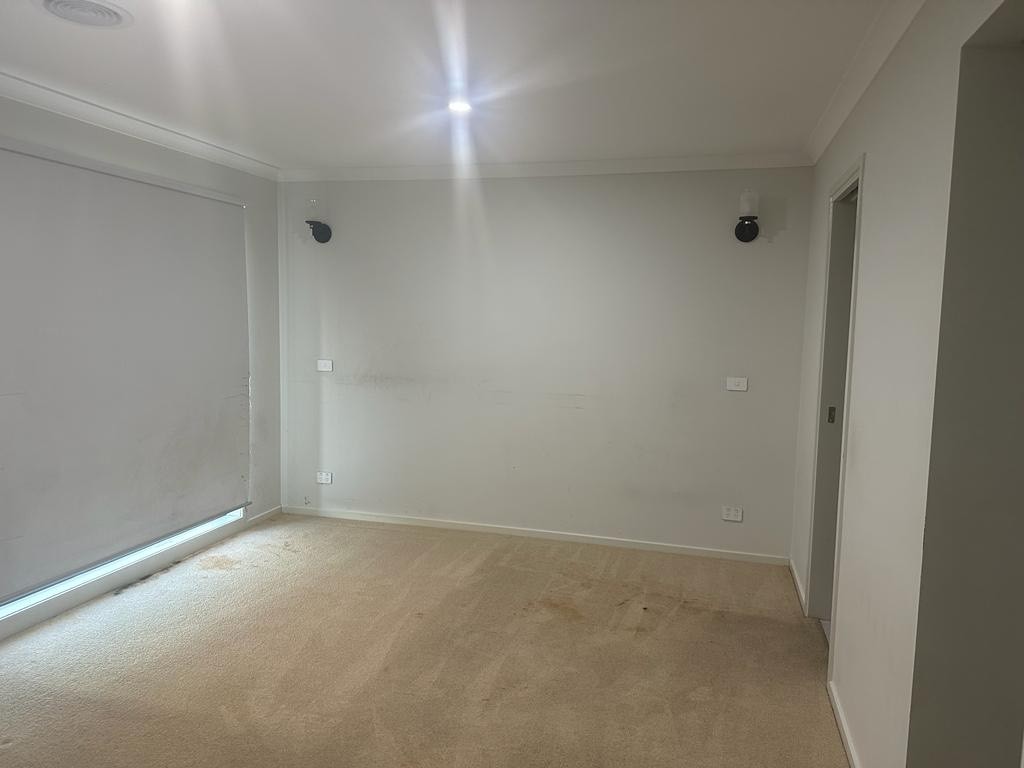 1/4 Dorset Grove, Truganina, VIC 3029