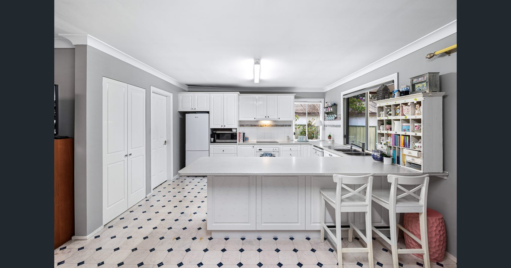 4 Alexander Crescent, Macquarie Fields, NSW 2564