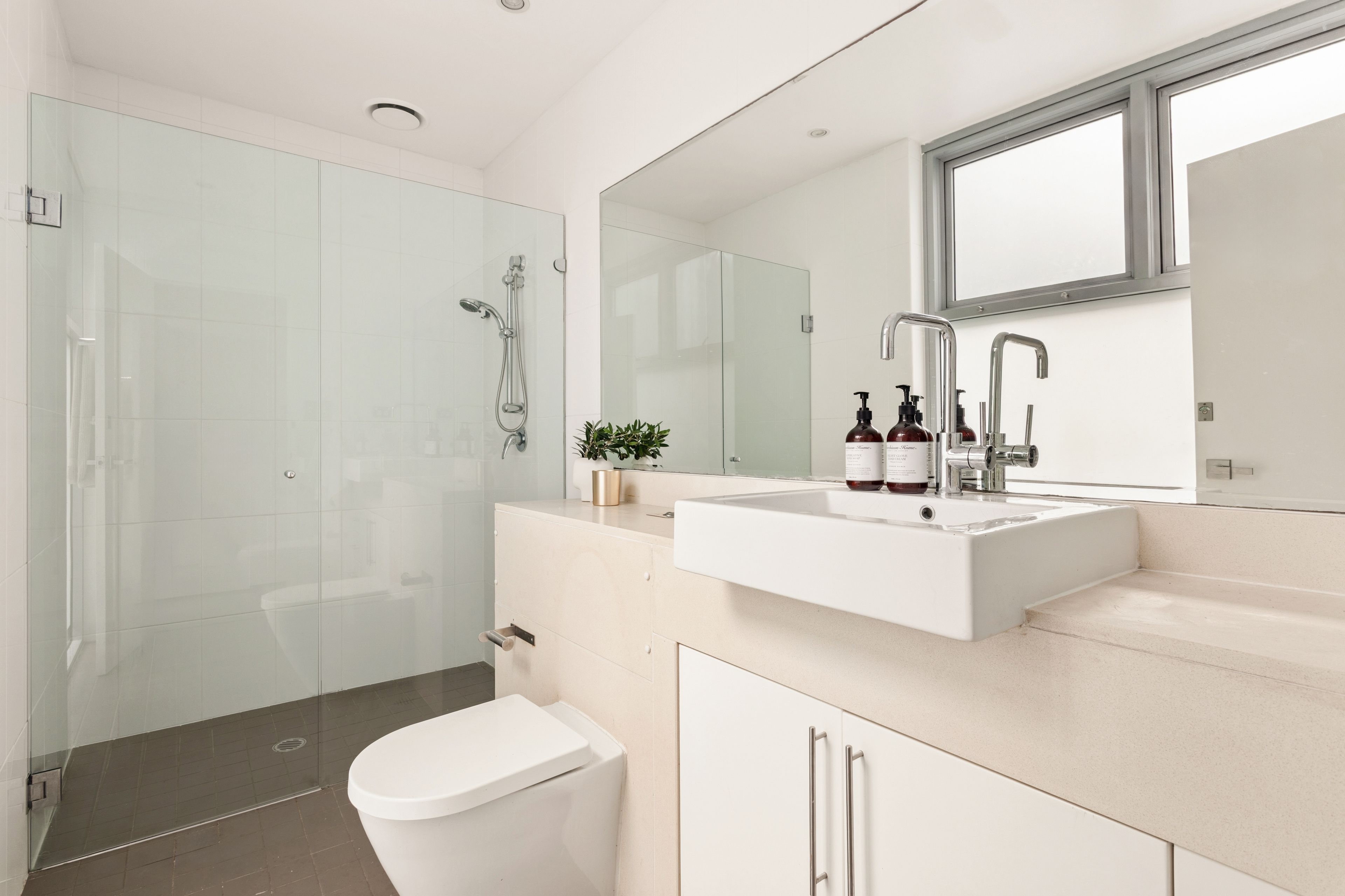 74 Lawrence Street — photo 8 of 11