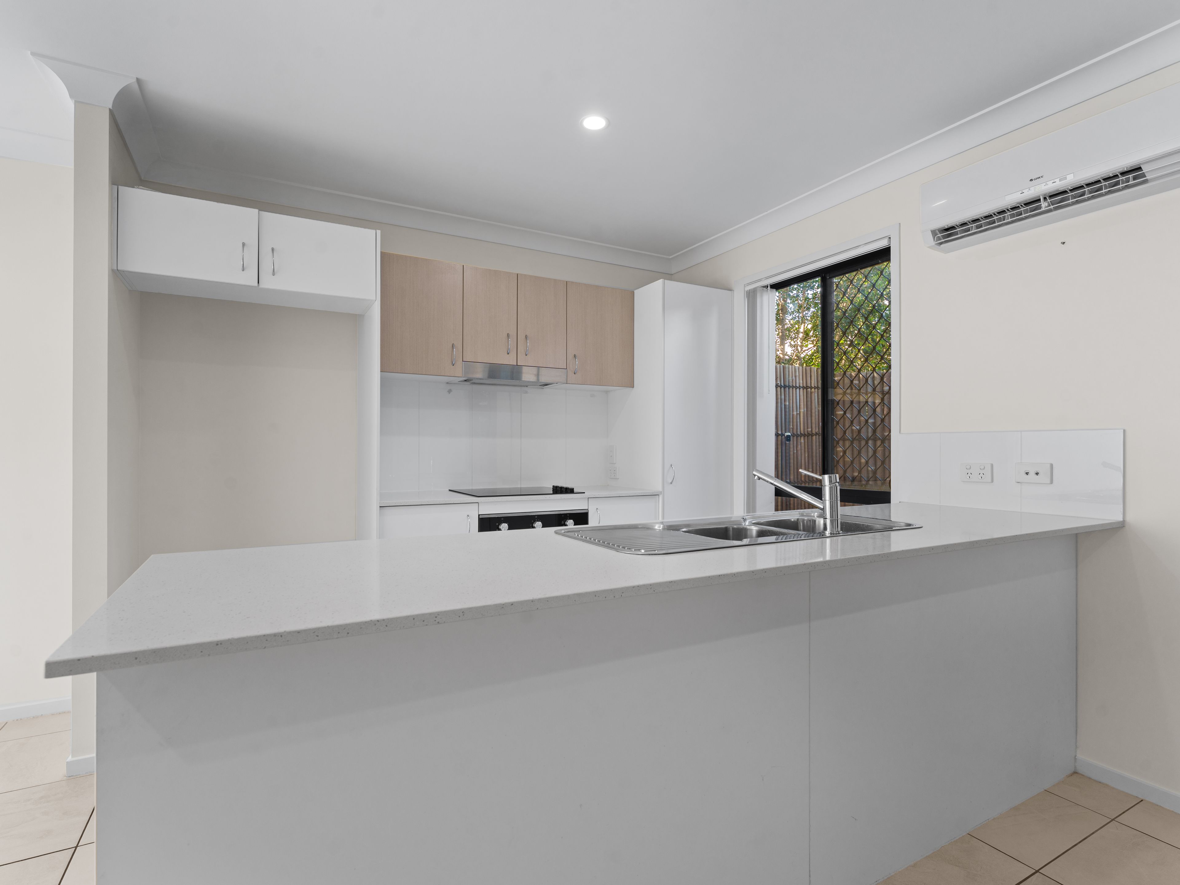 14/8-12 Wattlebrush Court, Park Ridge, QLD 4125